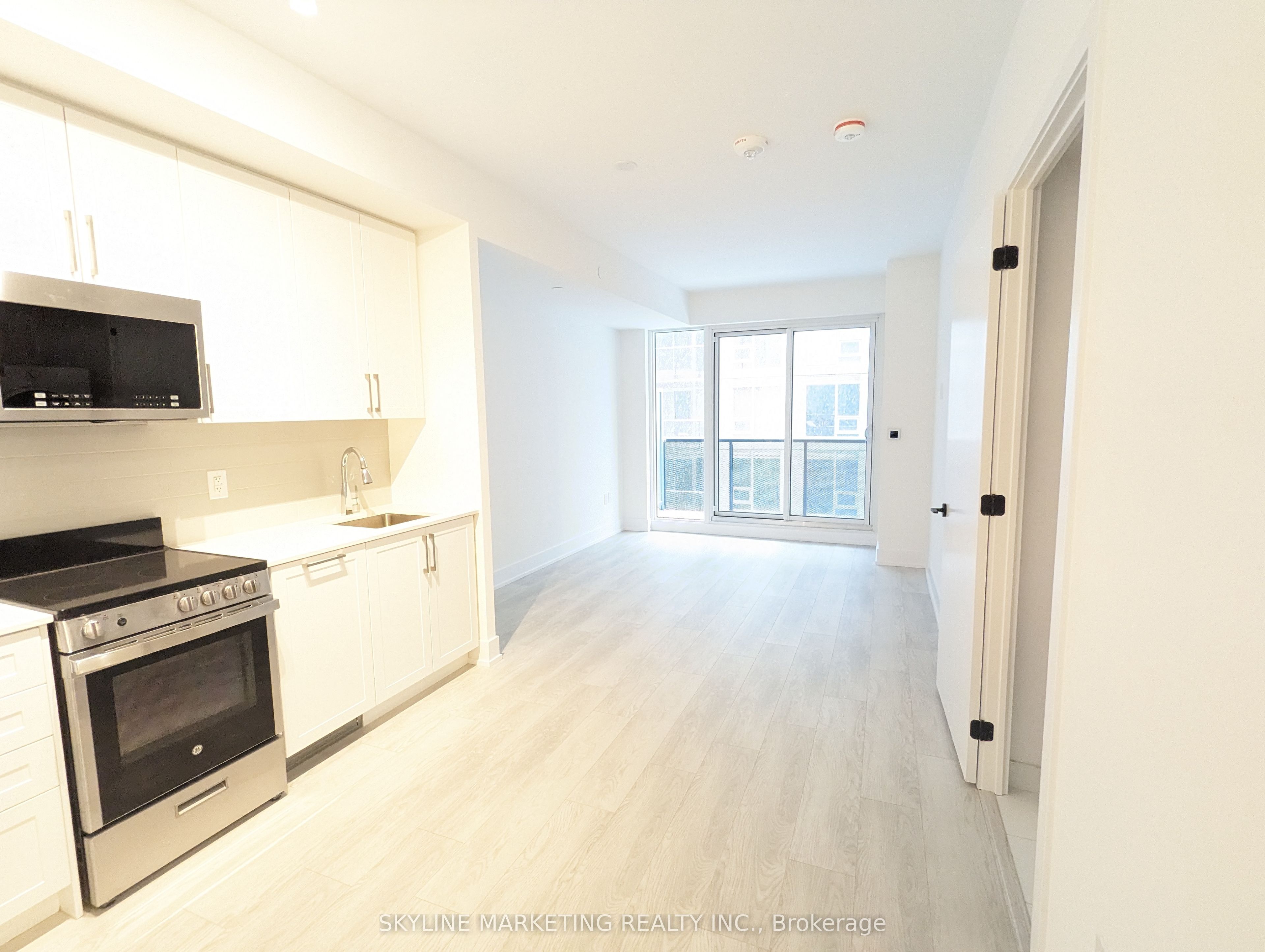 #327 - 2450 Old Bronte Road Property Photo 1