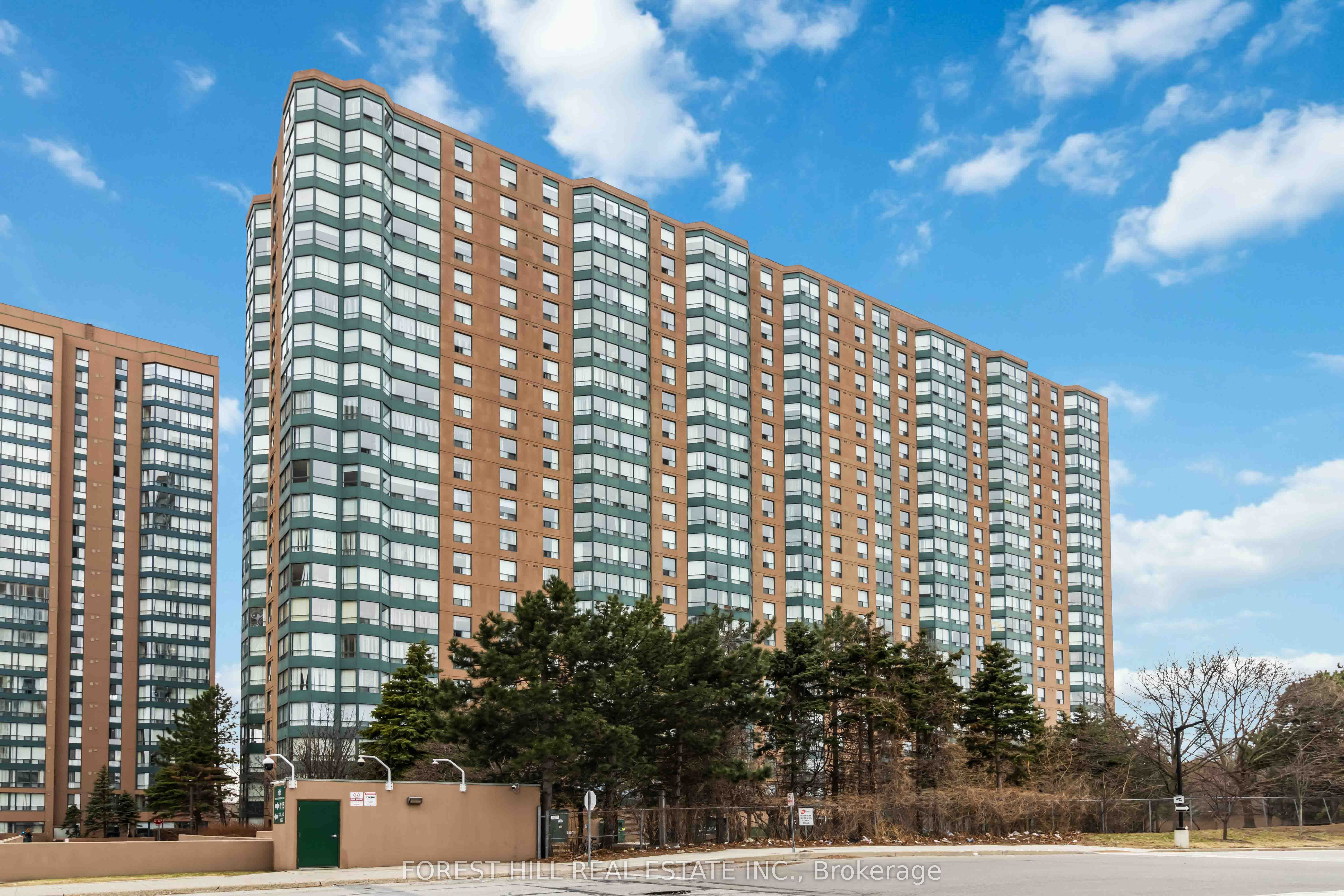 #2102 - 135 Hillcrest Avenue Property Photo 1