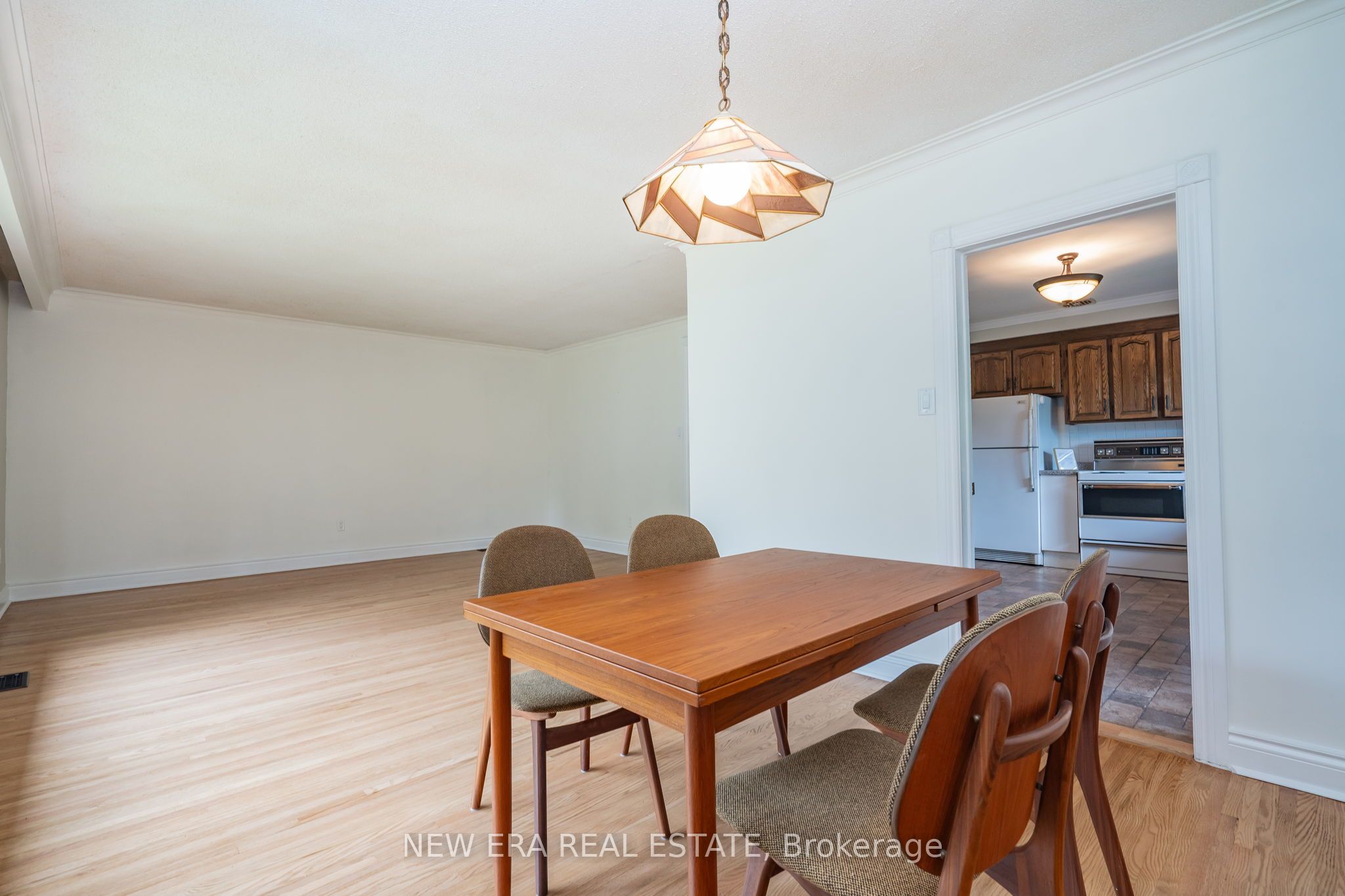 1553 Wembury Road Property Photo 8
