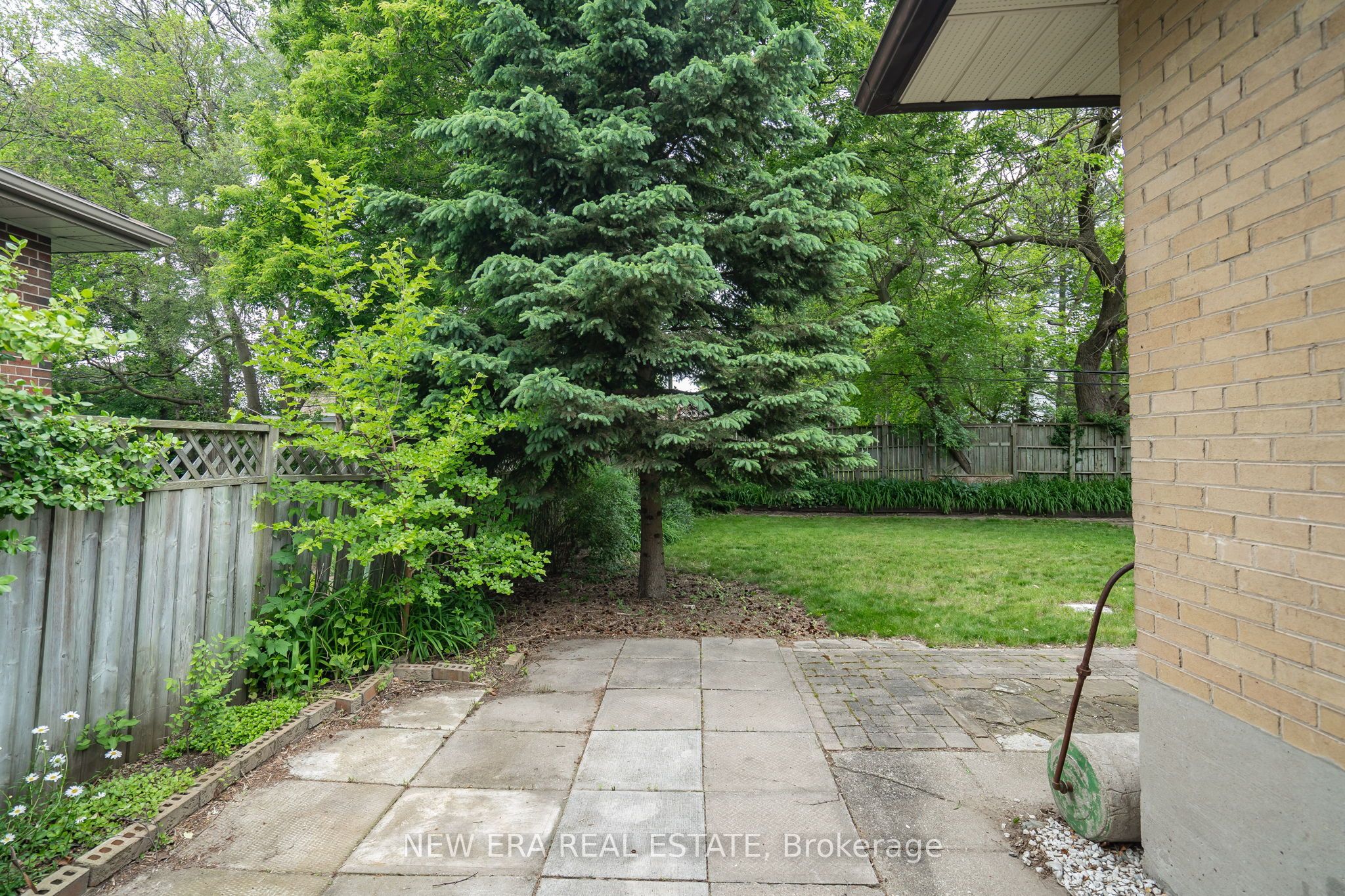 1553 Wembury Road Property Photo 34