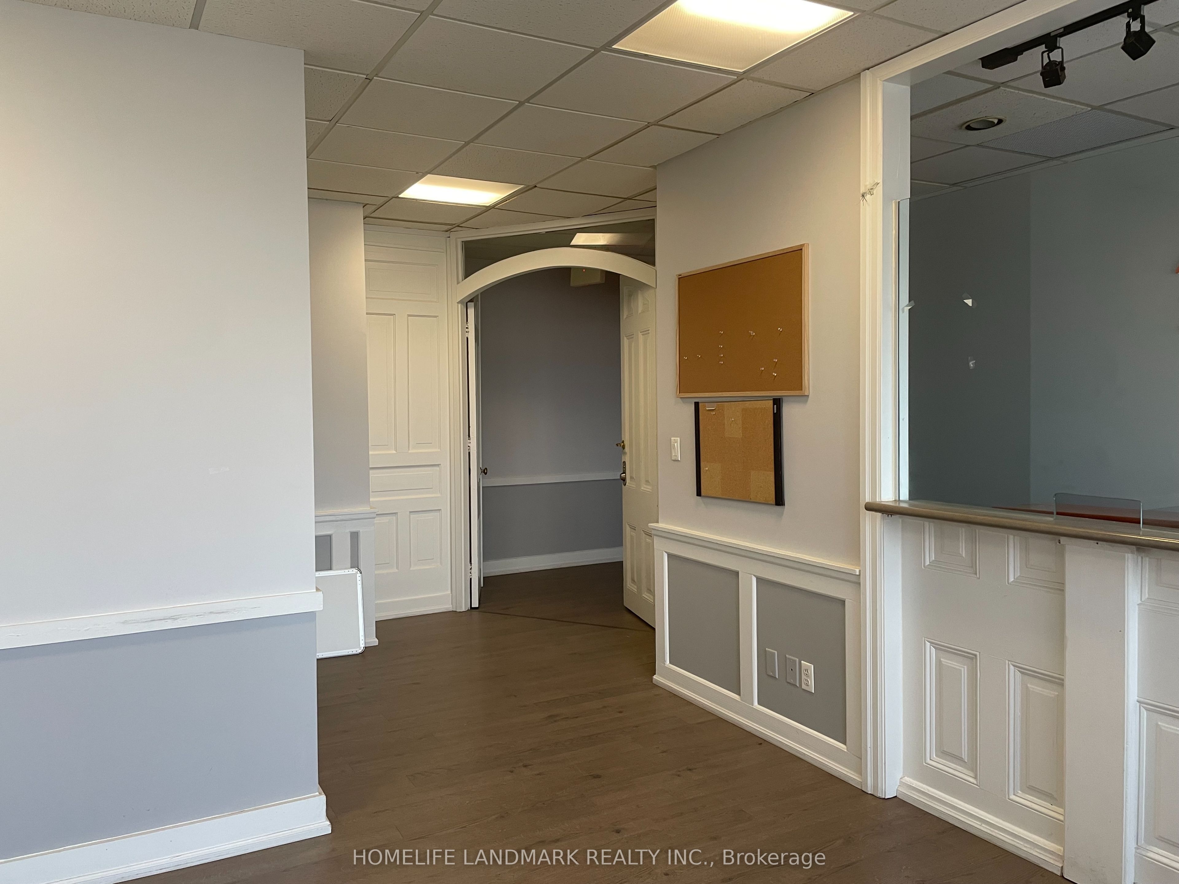 1315 Finch Avenue W Property Photo 5