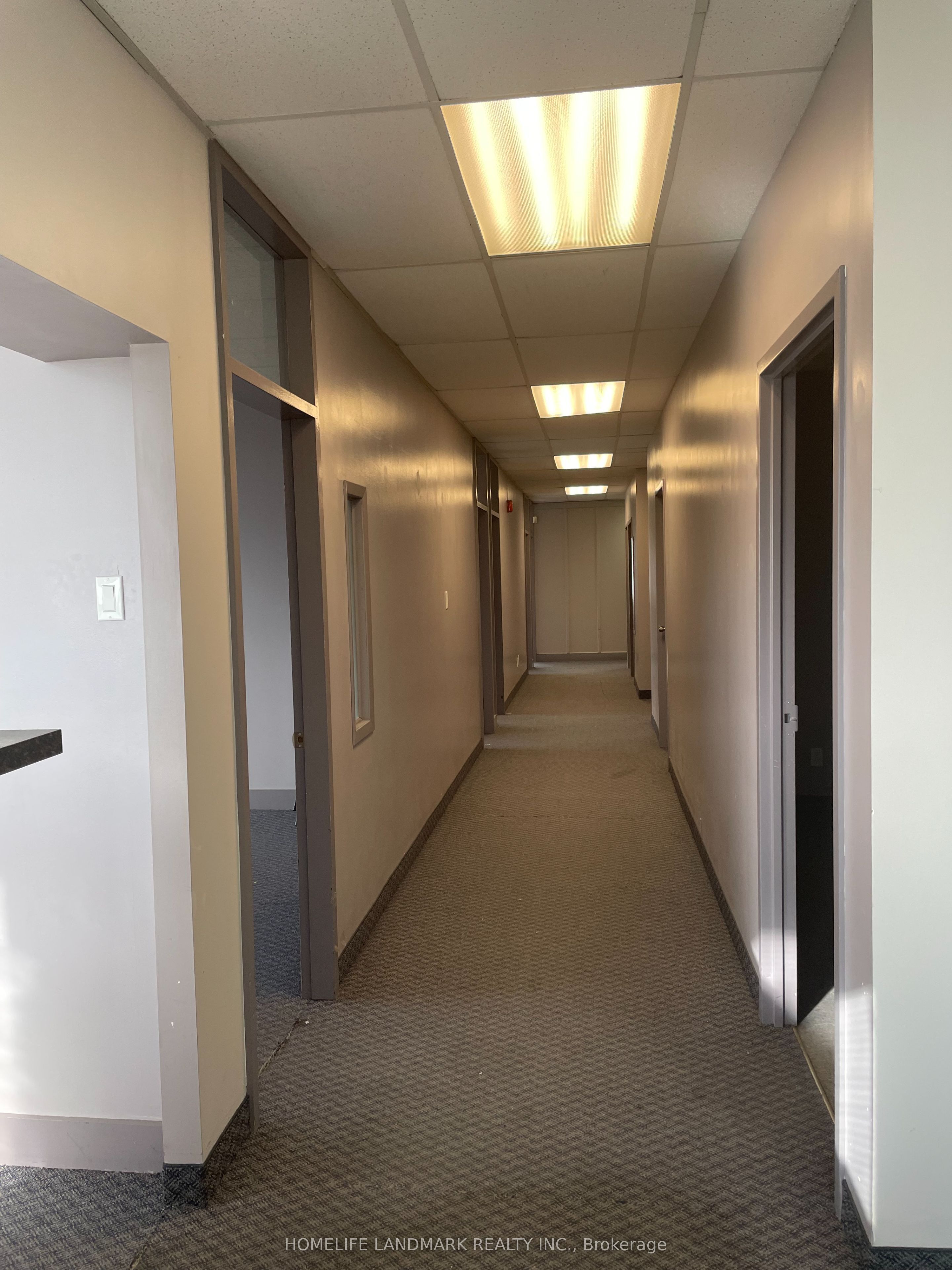 1315 Finch Avenue W Property Photo 6