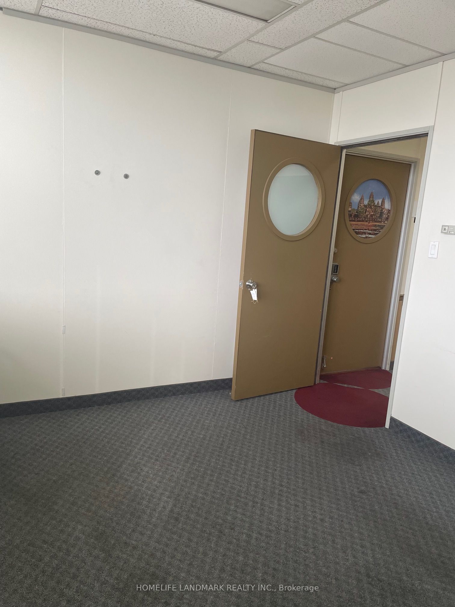 1315 Finch Avenue W Property Photo 10