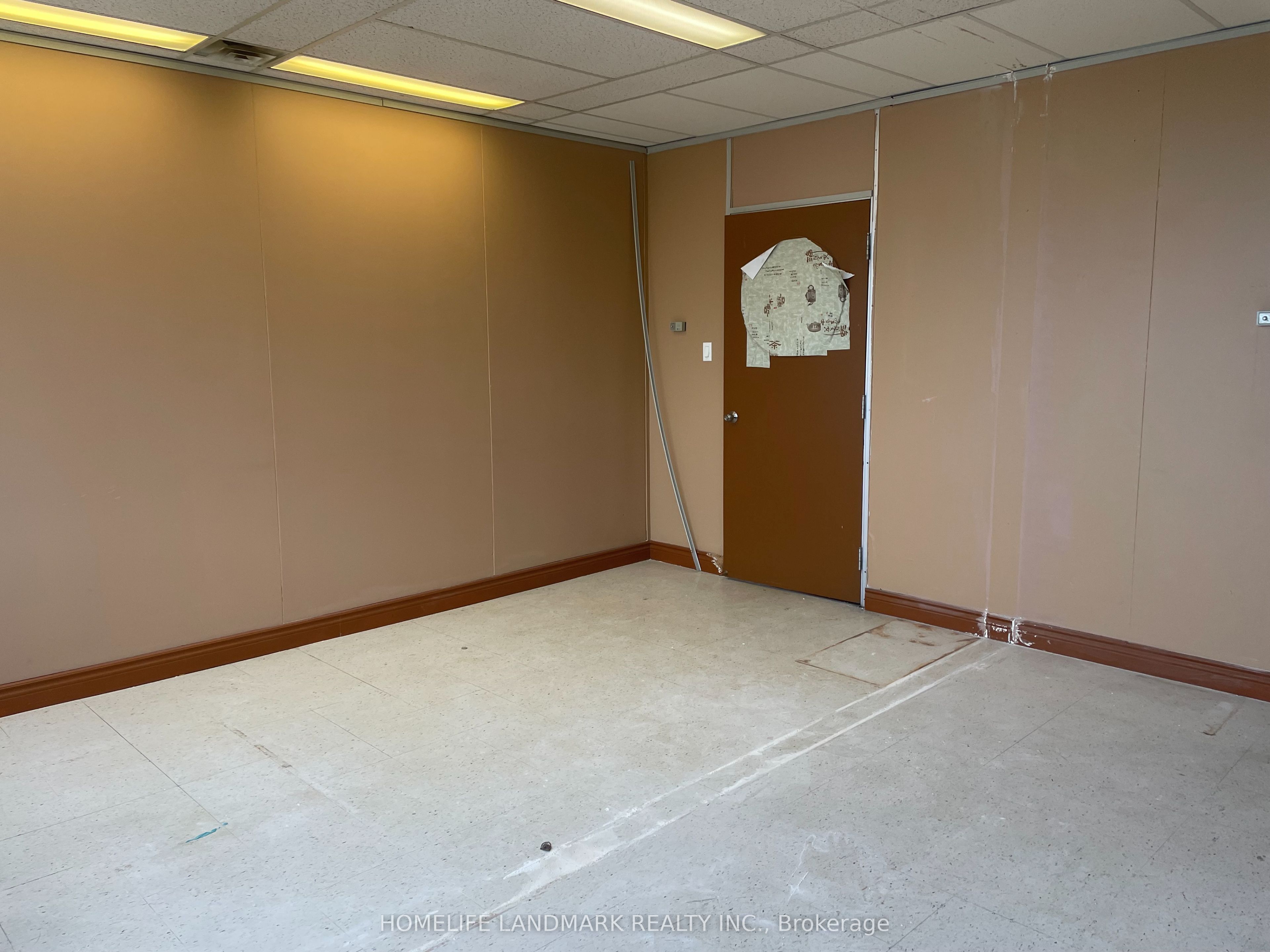 1315 Finch Avenue W Property Photo 11