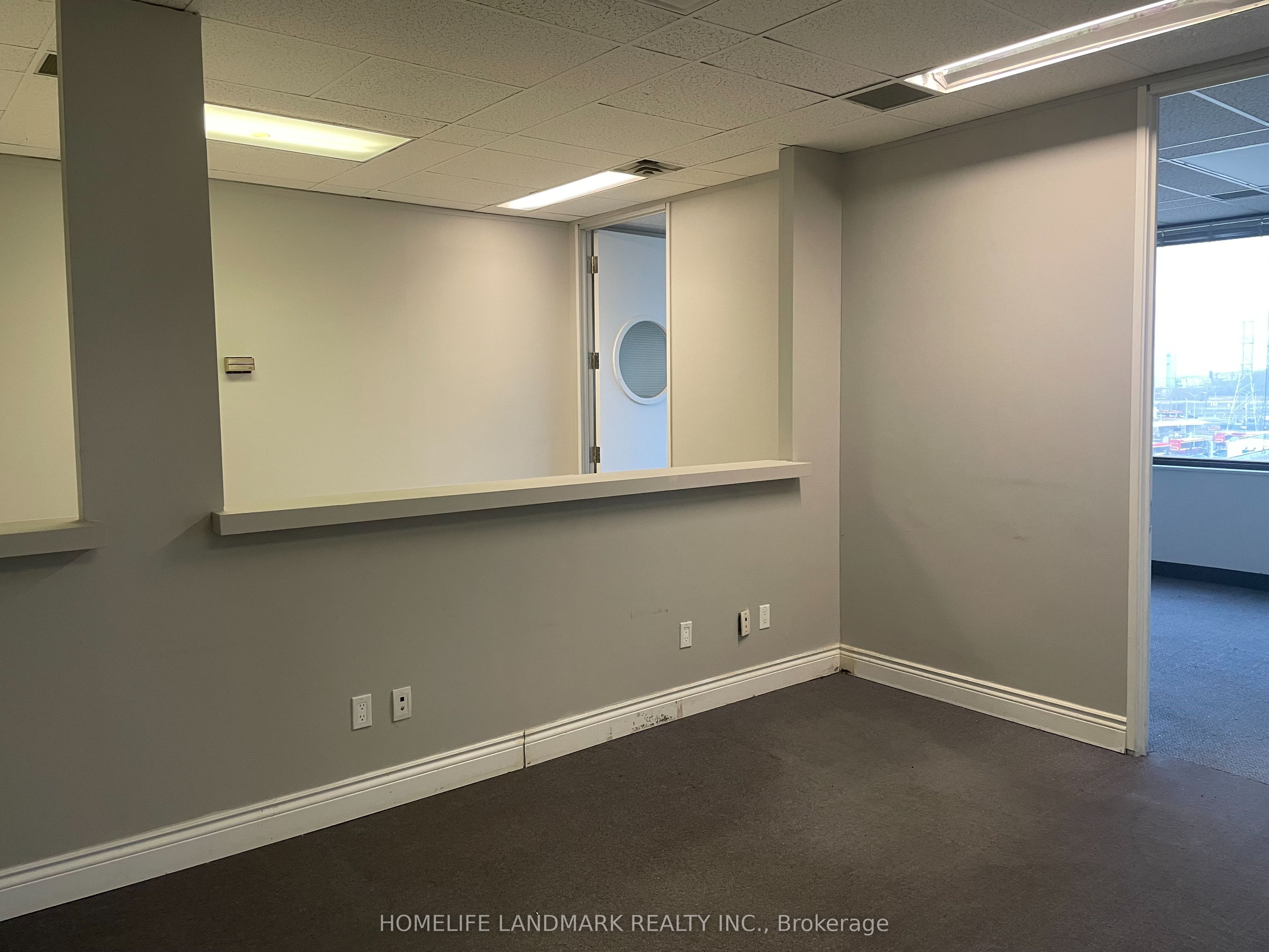 1315 Finch Avenue W Property Photo 13