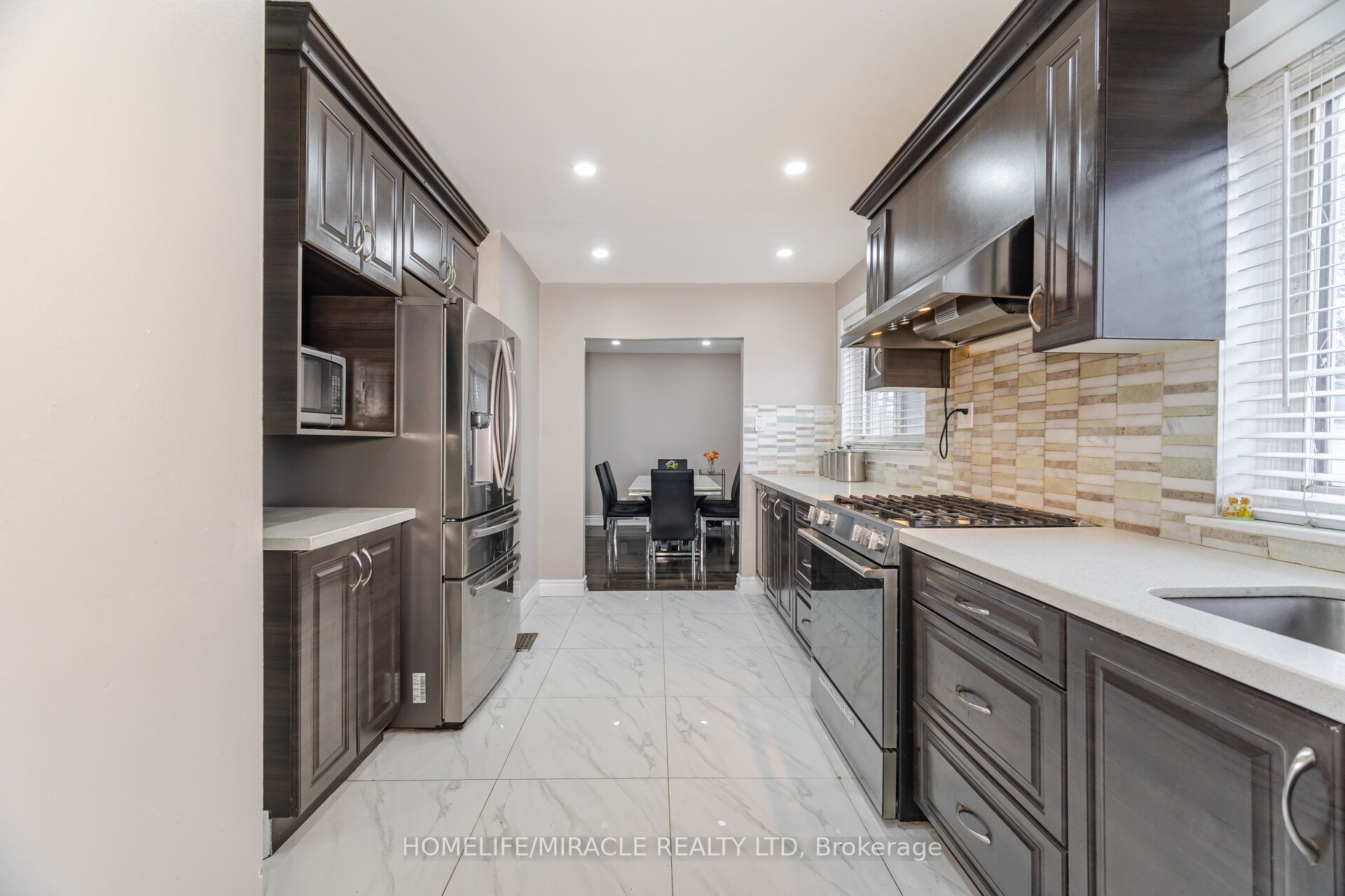345 Silverstone Drive Property Photo 12