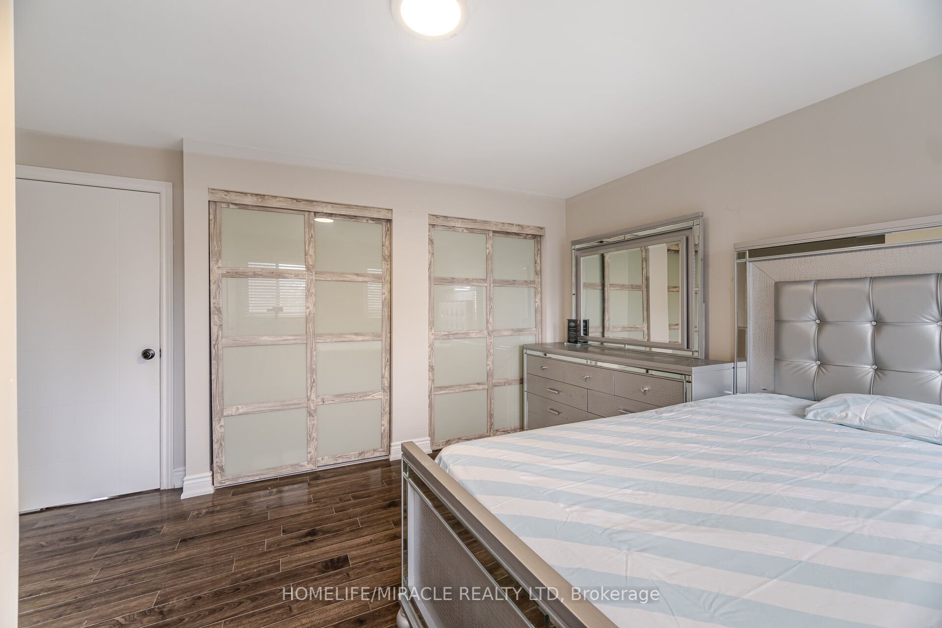 345 Silverstone Drive Property Photo 23