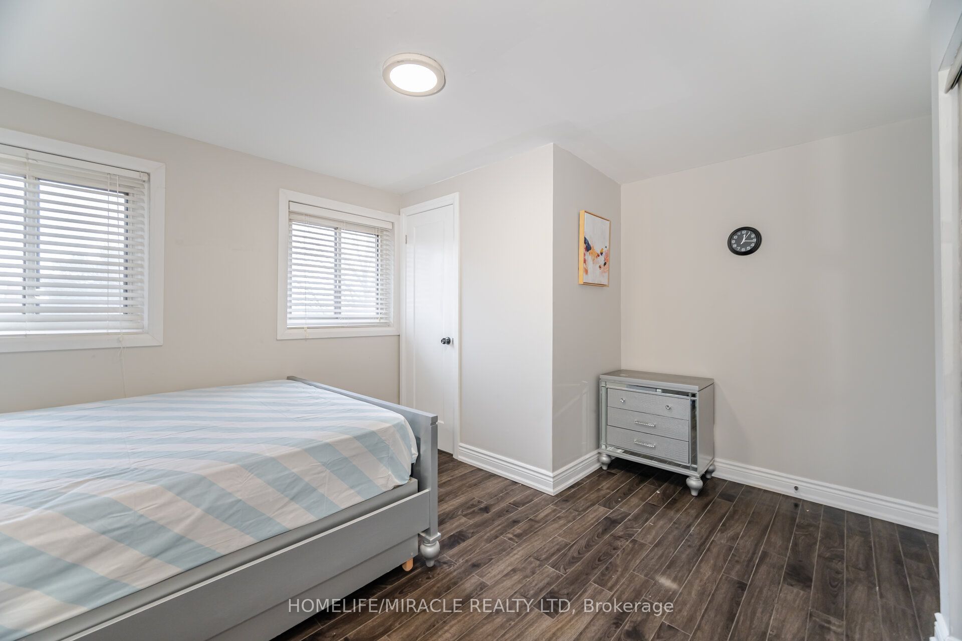 345 Silverstone Drive Property Photo 24
