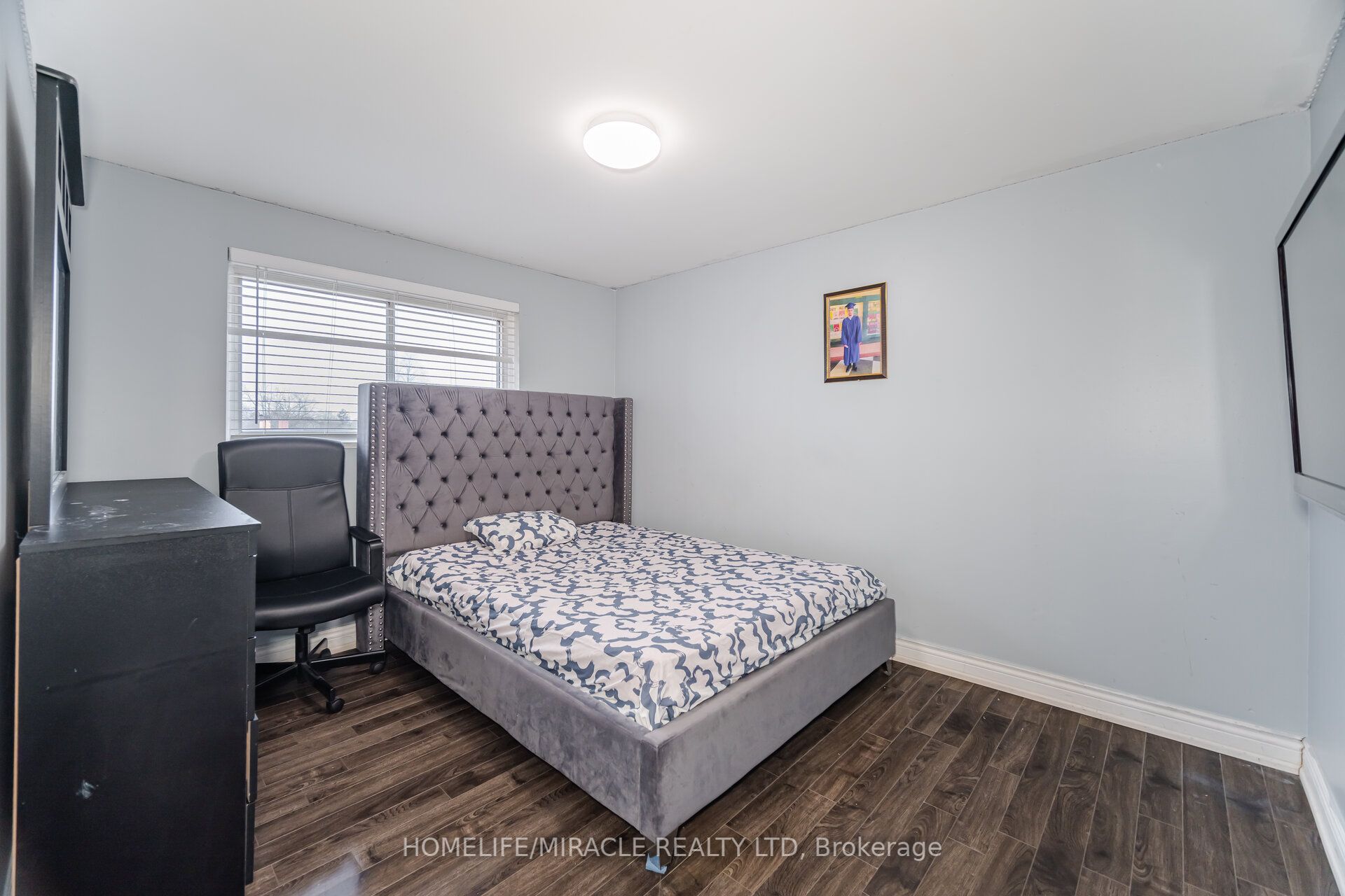 345 Silverstone Drive Property Photo 26