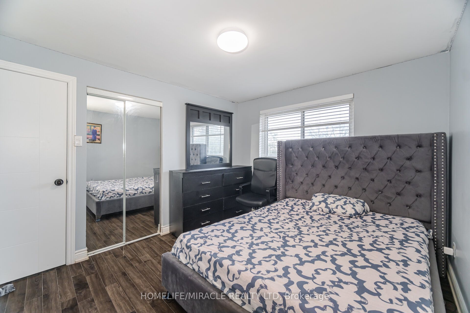 345 Silverstone Drive Property Photo 27