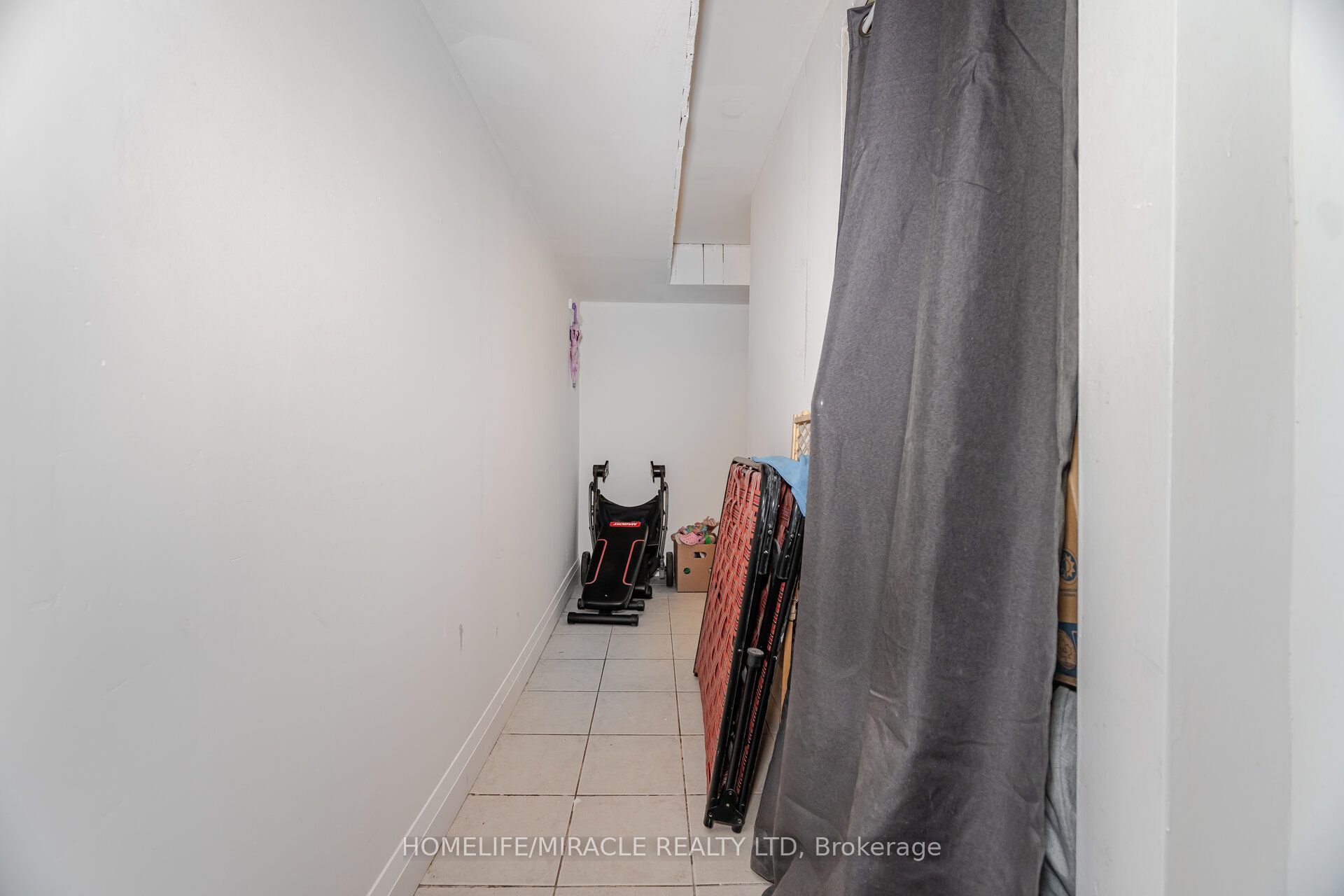 345 Silverstone Drive Property Photo 37