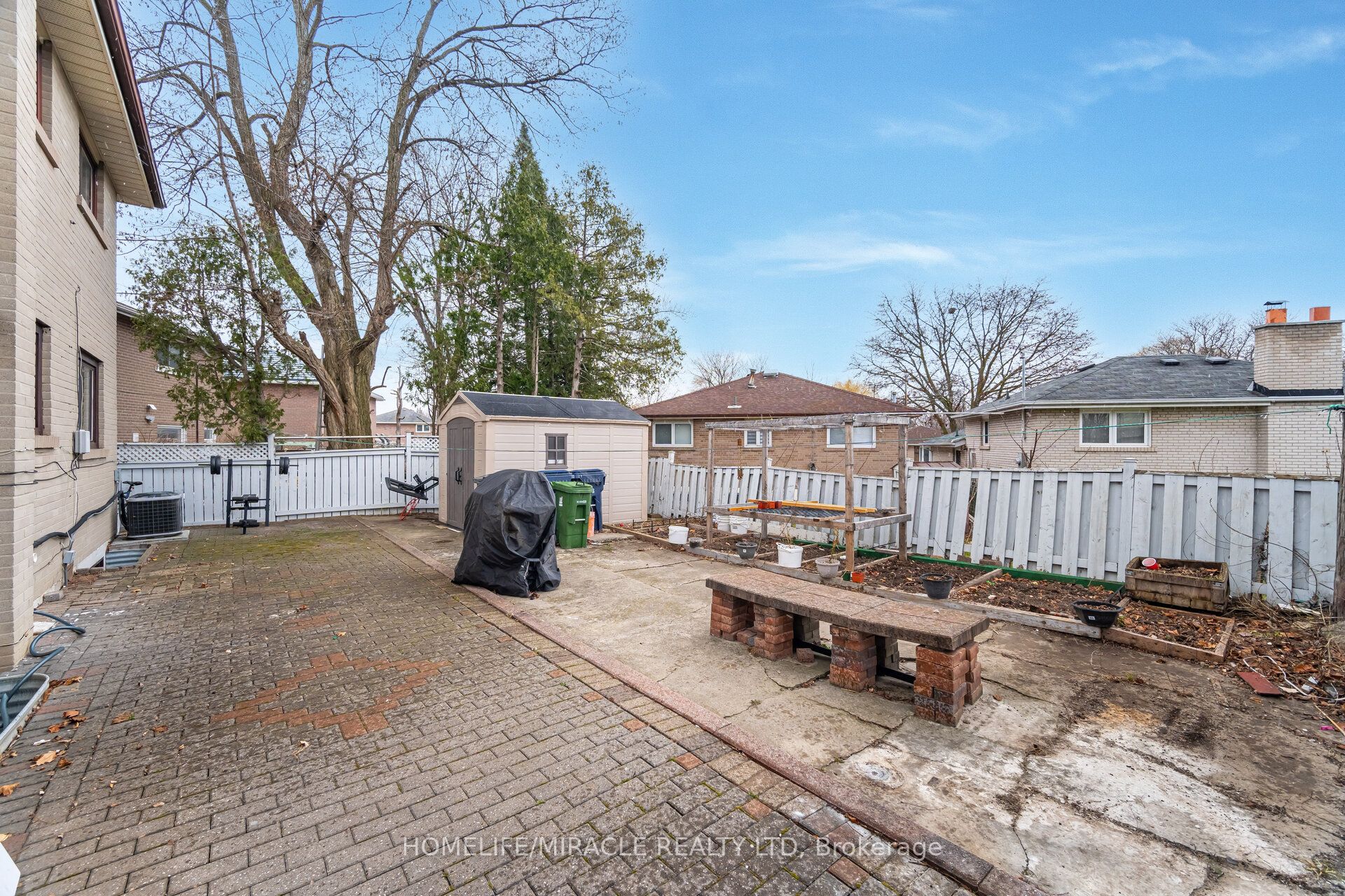 345 Silverstone Drive Property Photo 47