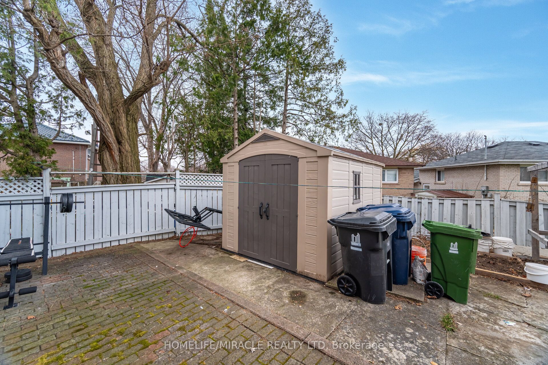 345 Silverstone Drive Property Photo 49