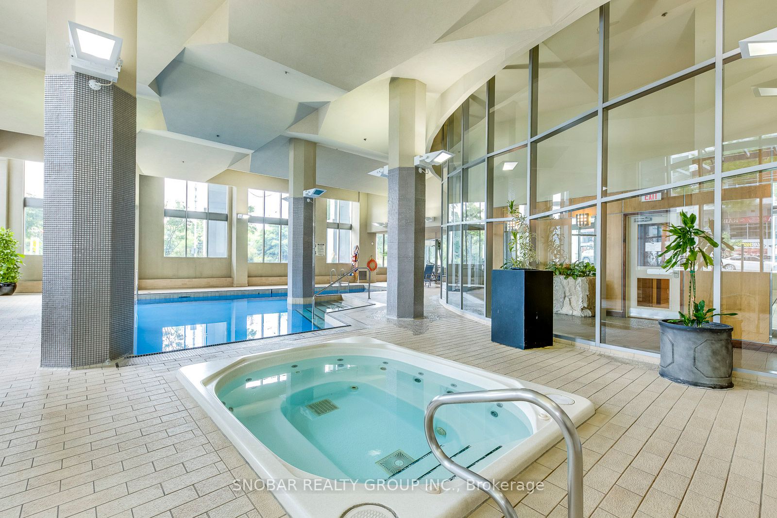 2121 Lakeshore Boulevard W 816 Property Photo 18