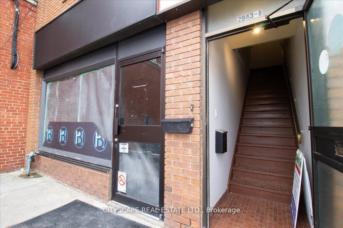 2943a Bloor Street Property Photo 19