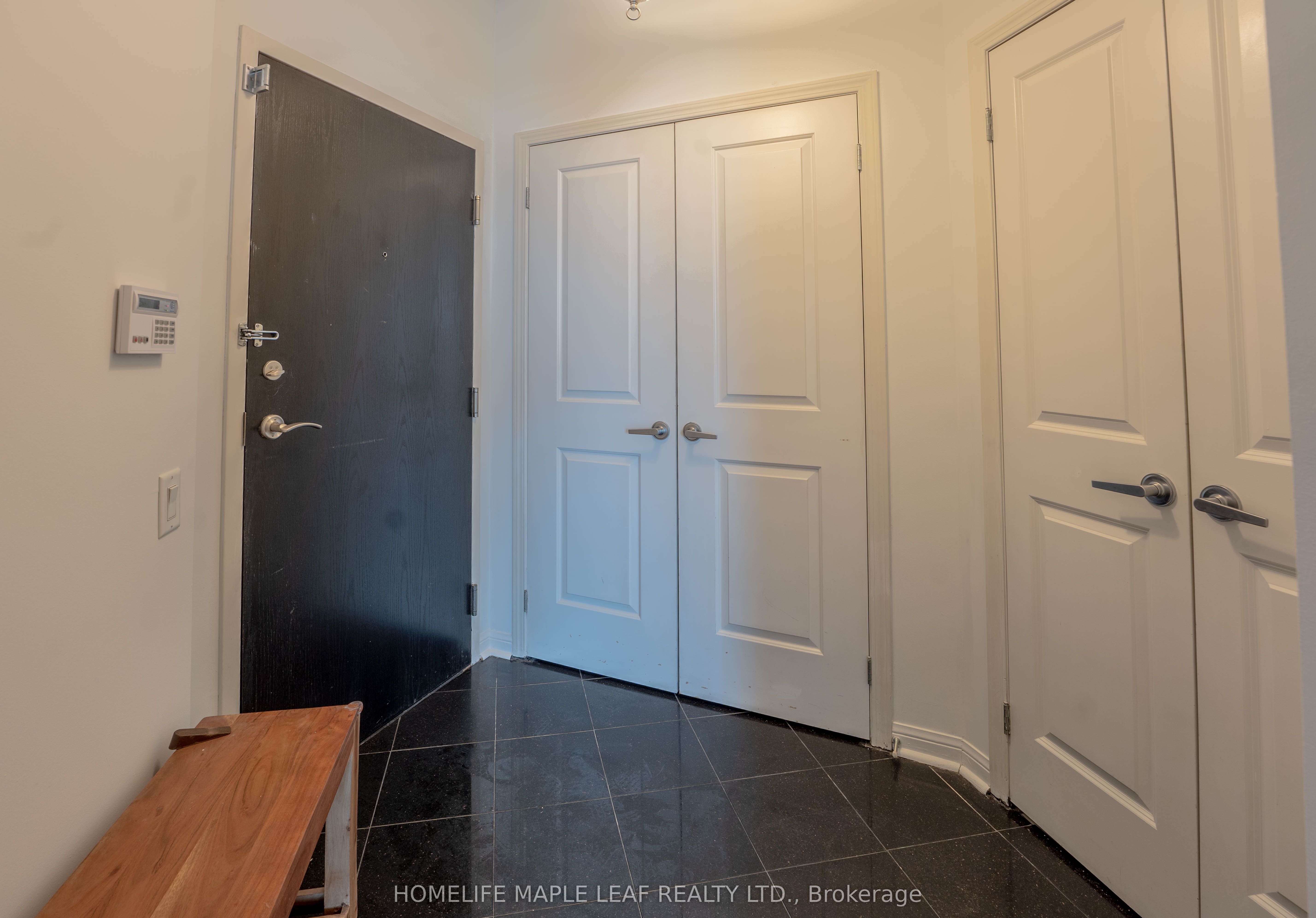 #606 - 15 Windermere Avenue Property Photo 11