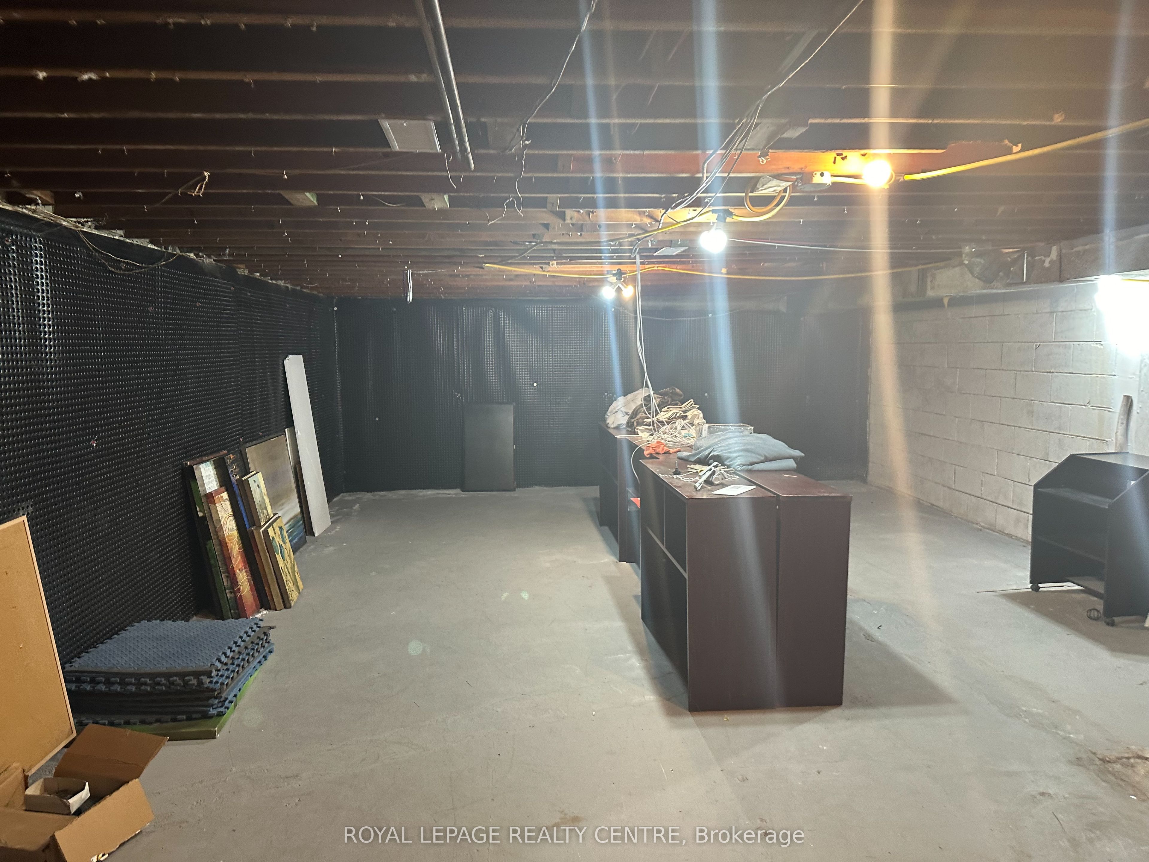 #b - 250 Lakeshore Road Property Photo 20