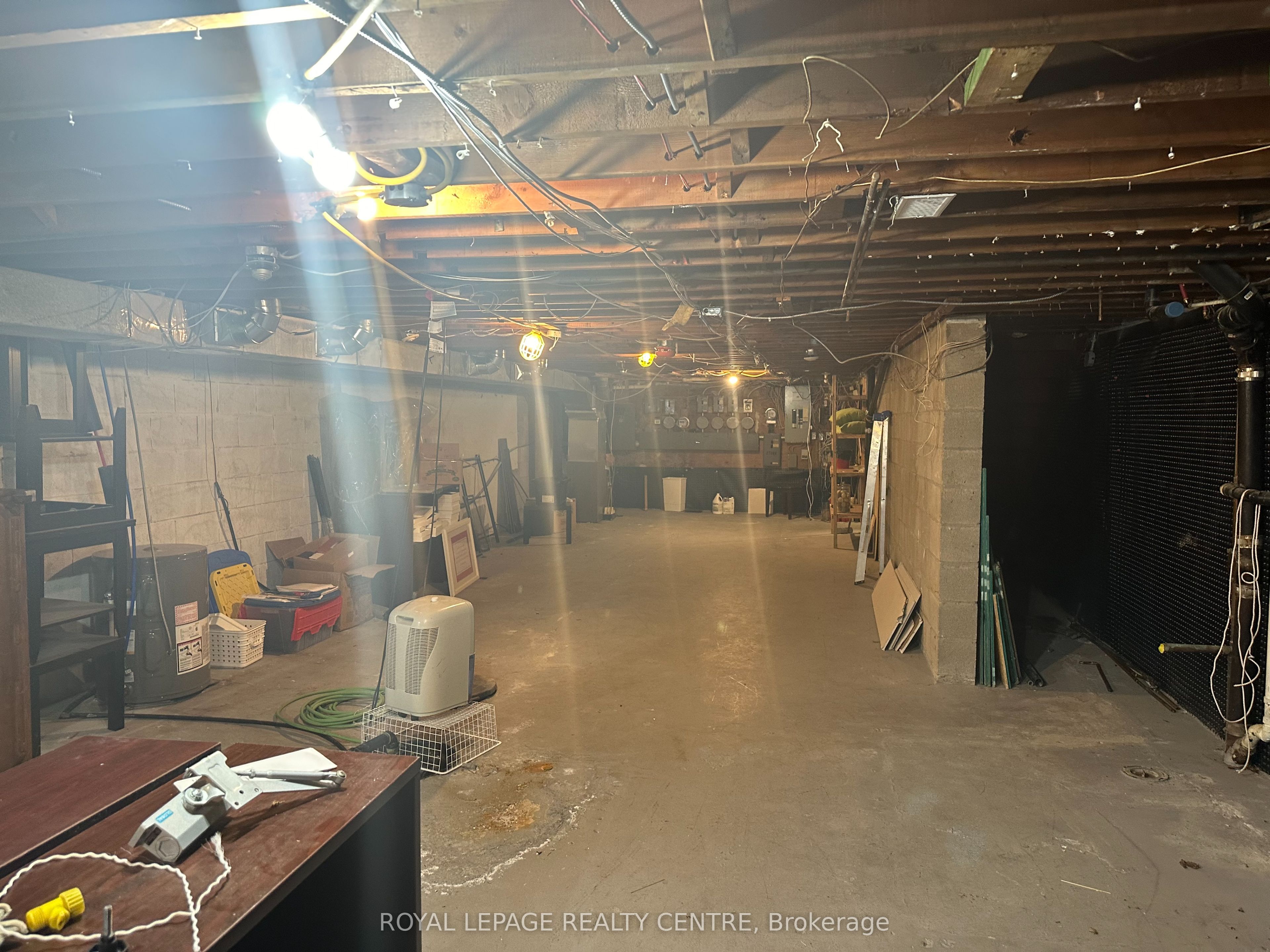 #b - 250 Lakeshore Road Property Photo 21