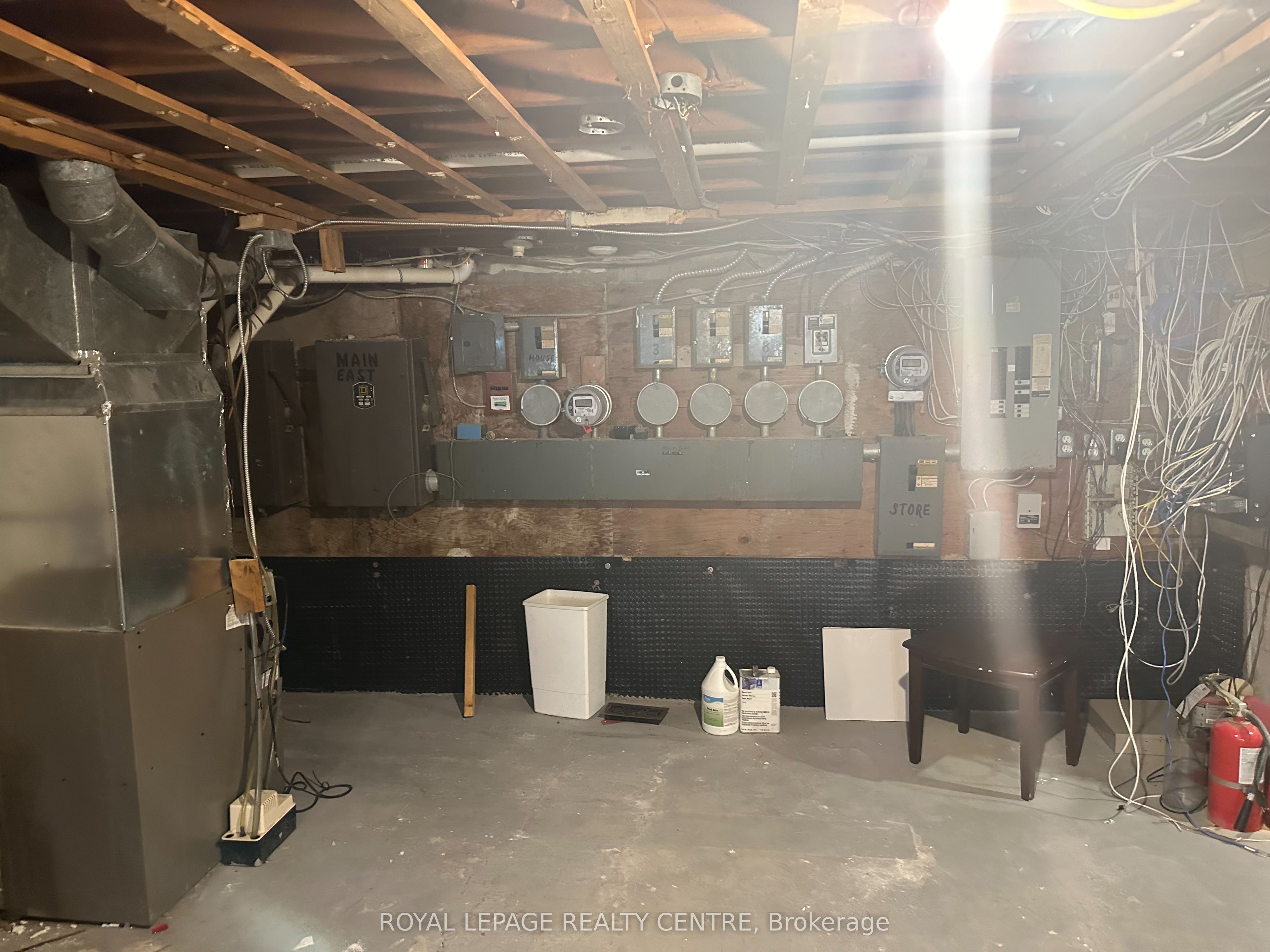 #b - 250 Lakeshore Road Property Photo 22