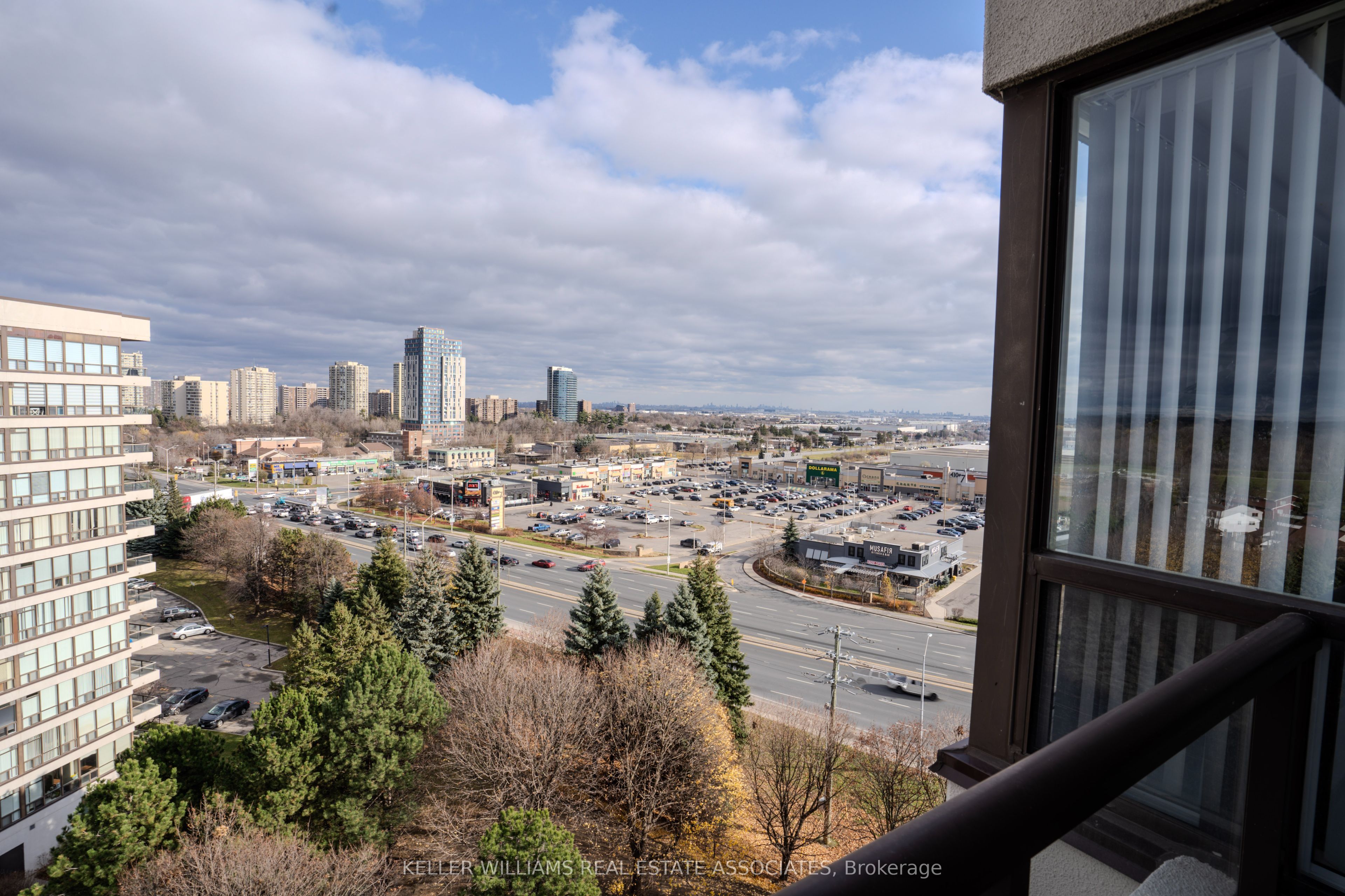 #1112 - 12 Laurelcrest Street Property Photo 1