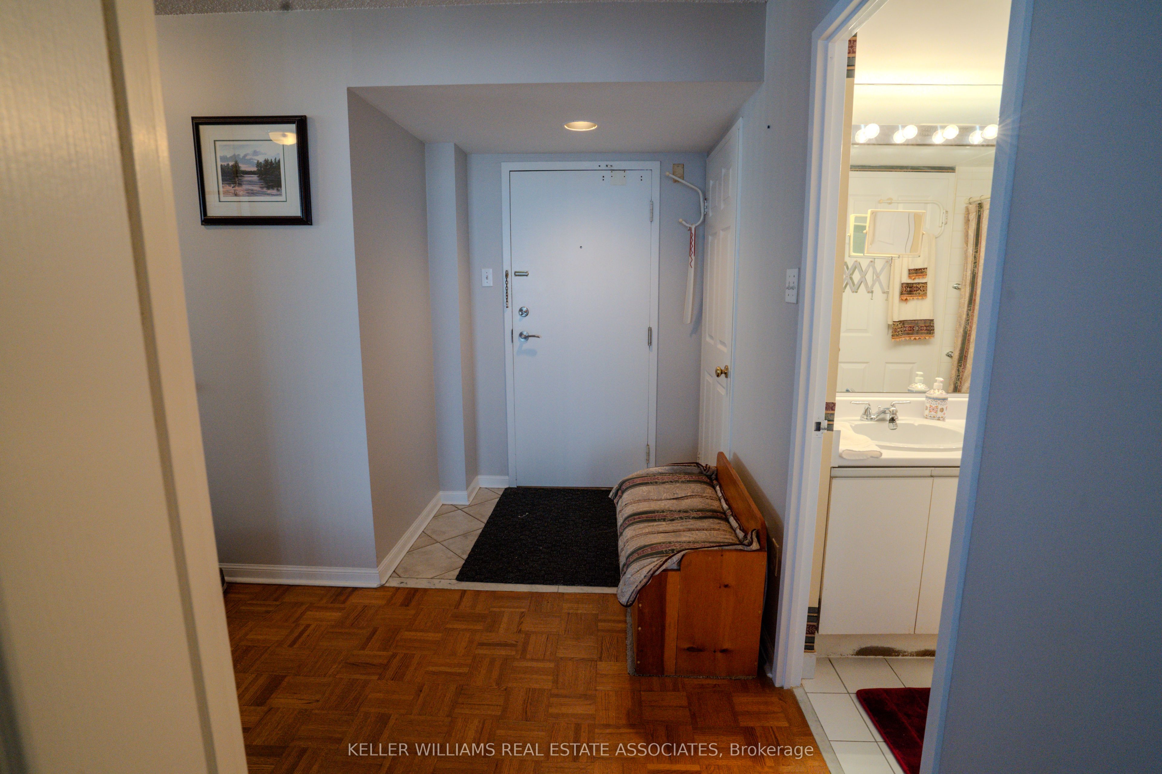 12 Laurelcrest Street 1112 Property Photo 2