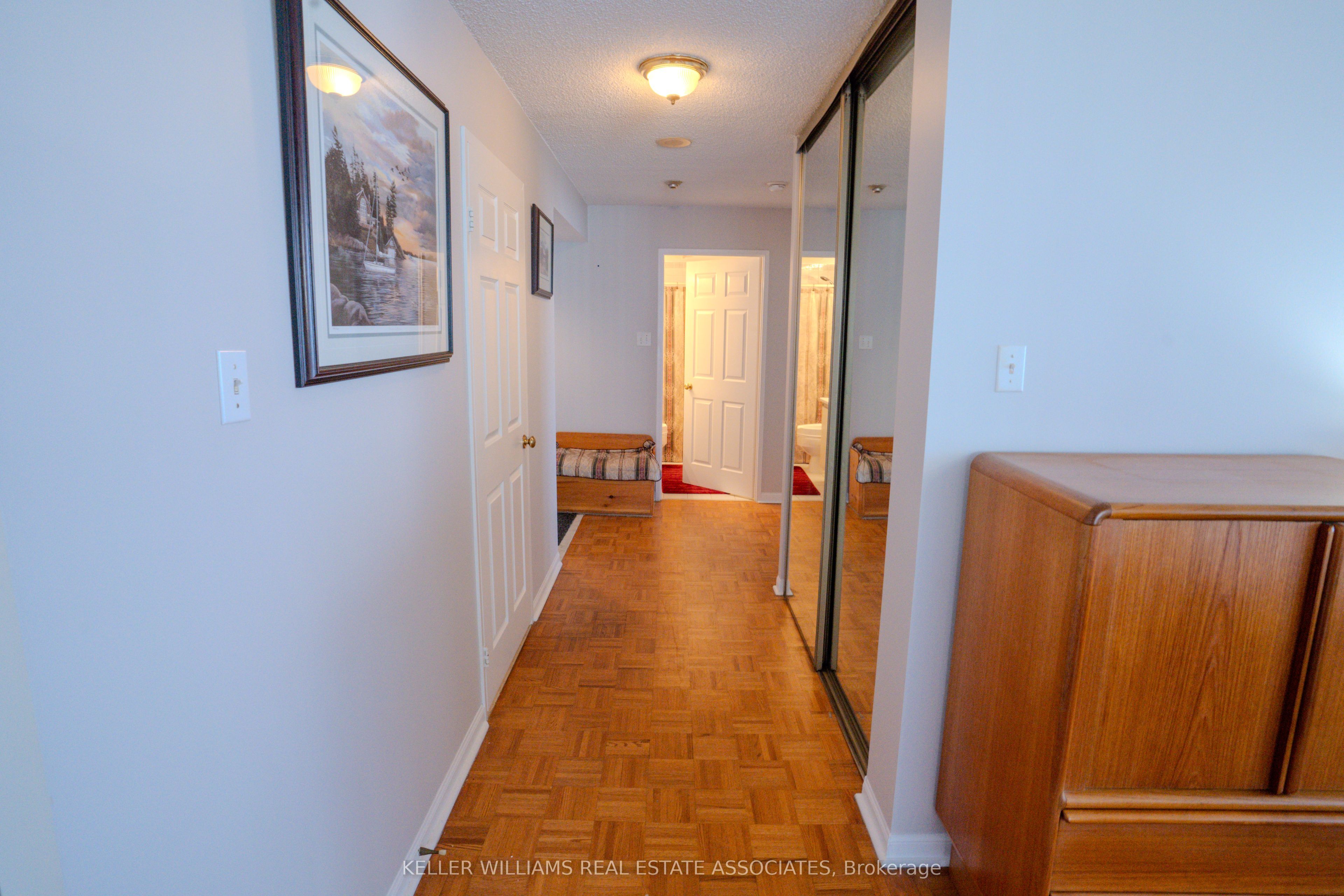 12 Laurelcrest Street 1112 Property Photo 8