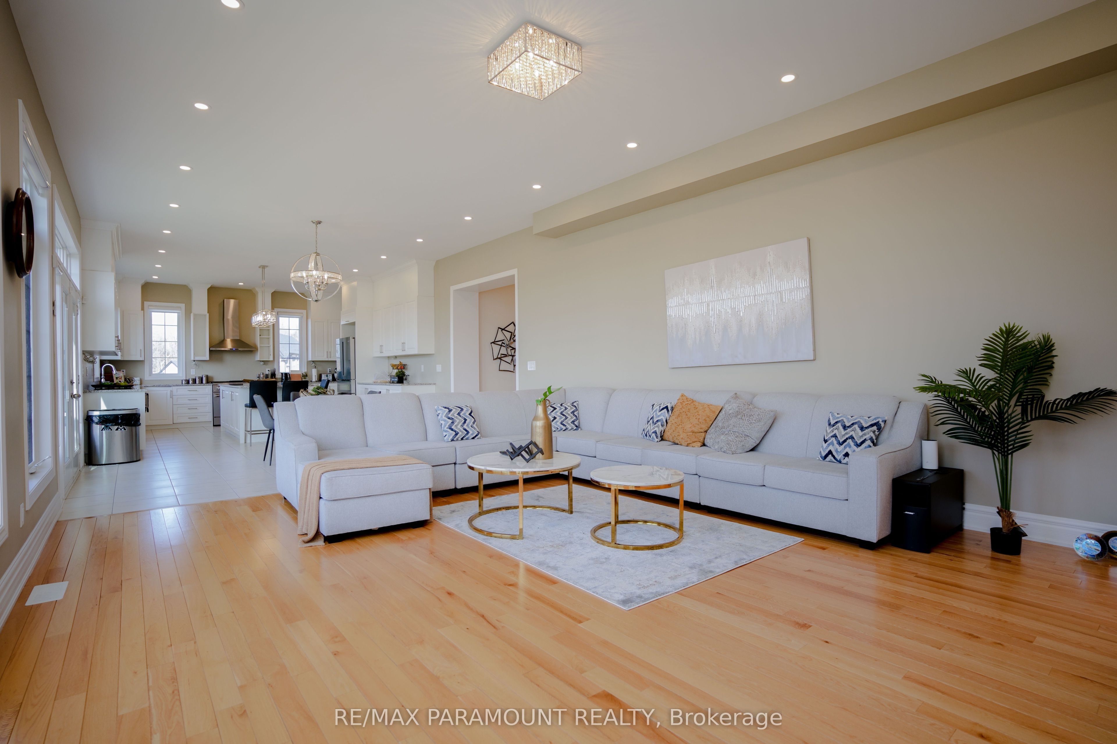 52 Stinson Street Property Photo 8