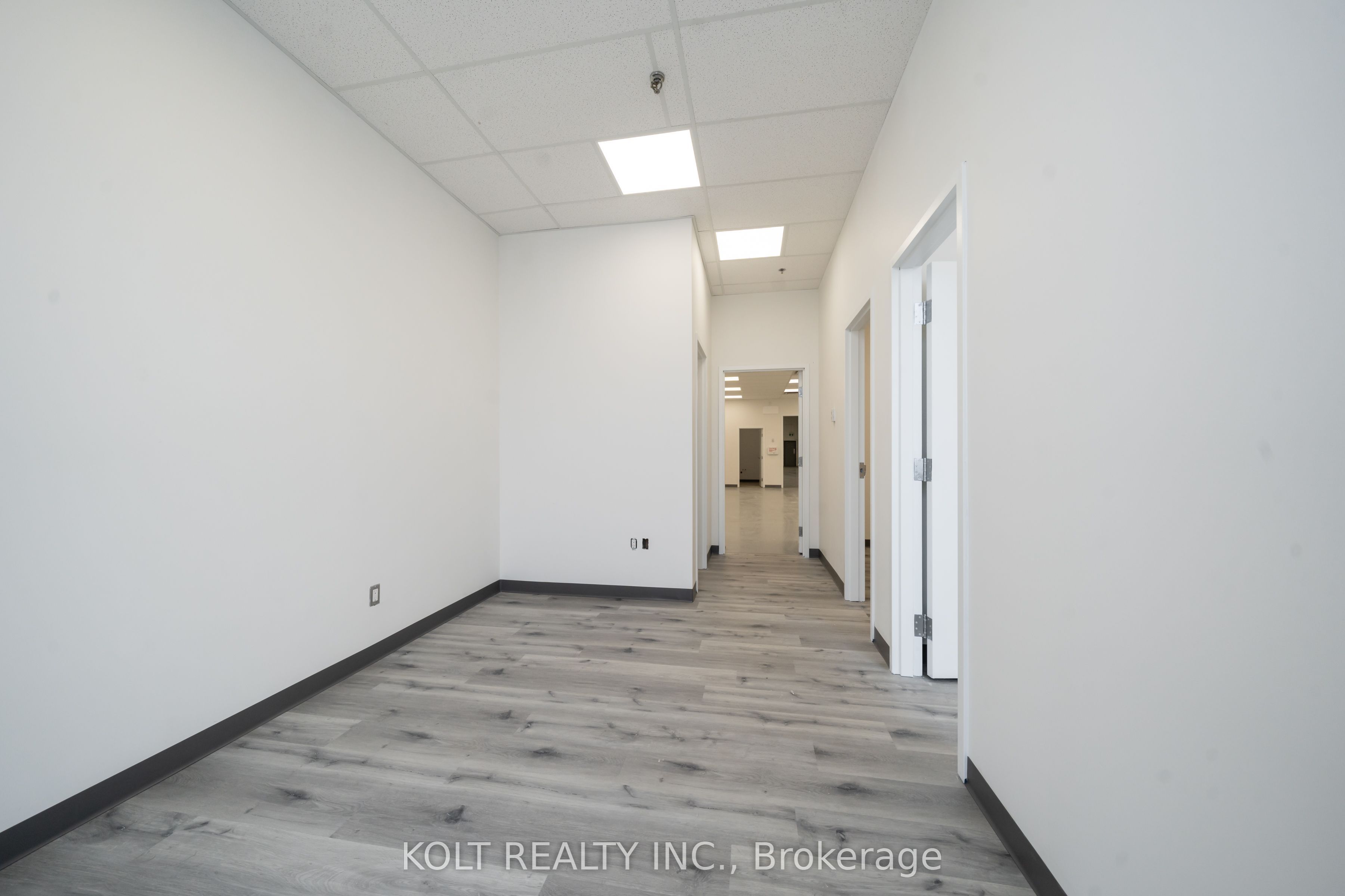 #11 - 67 Westmore Drive Property Photo 2