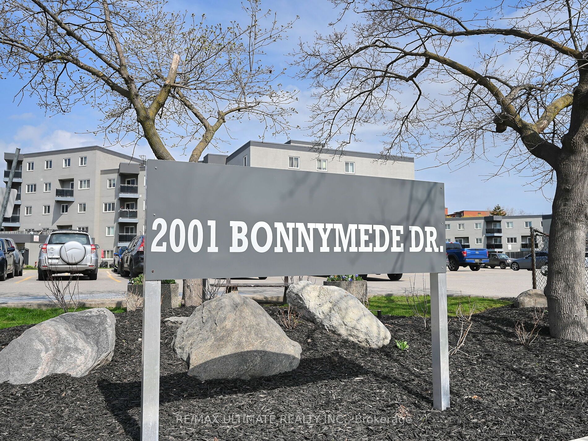 #22 - 2001 Bonnymede Drive Property Photo 1
