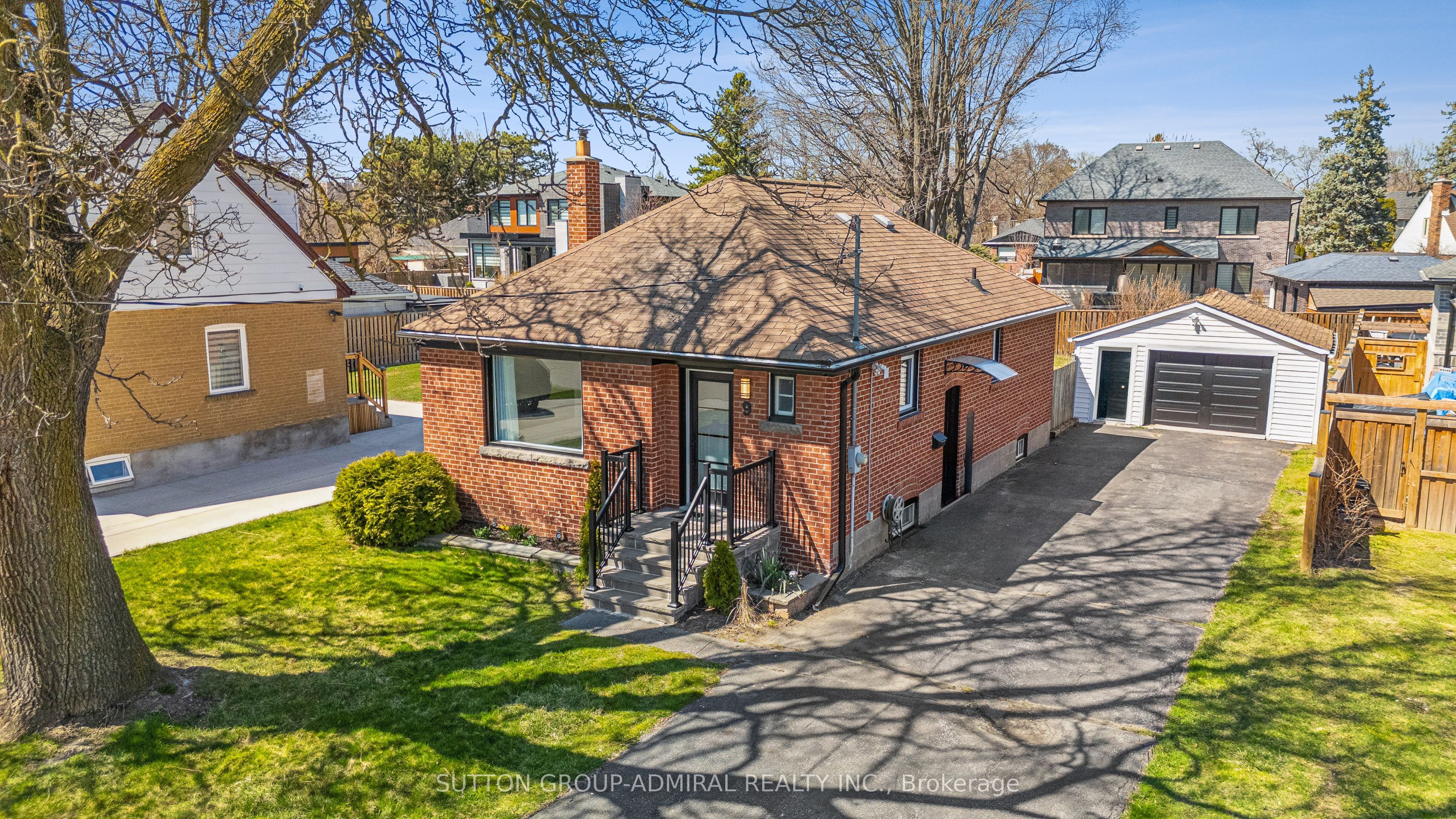 9 Nordale Crescent Property Photo 1