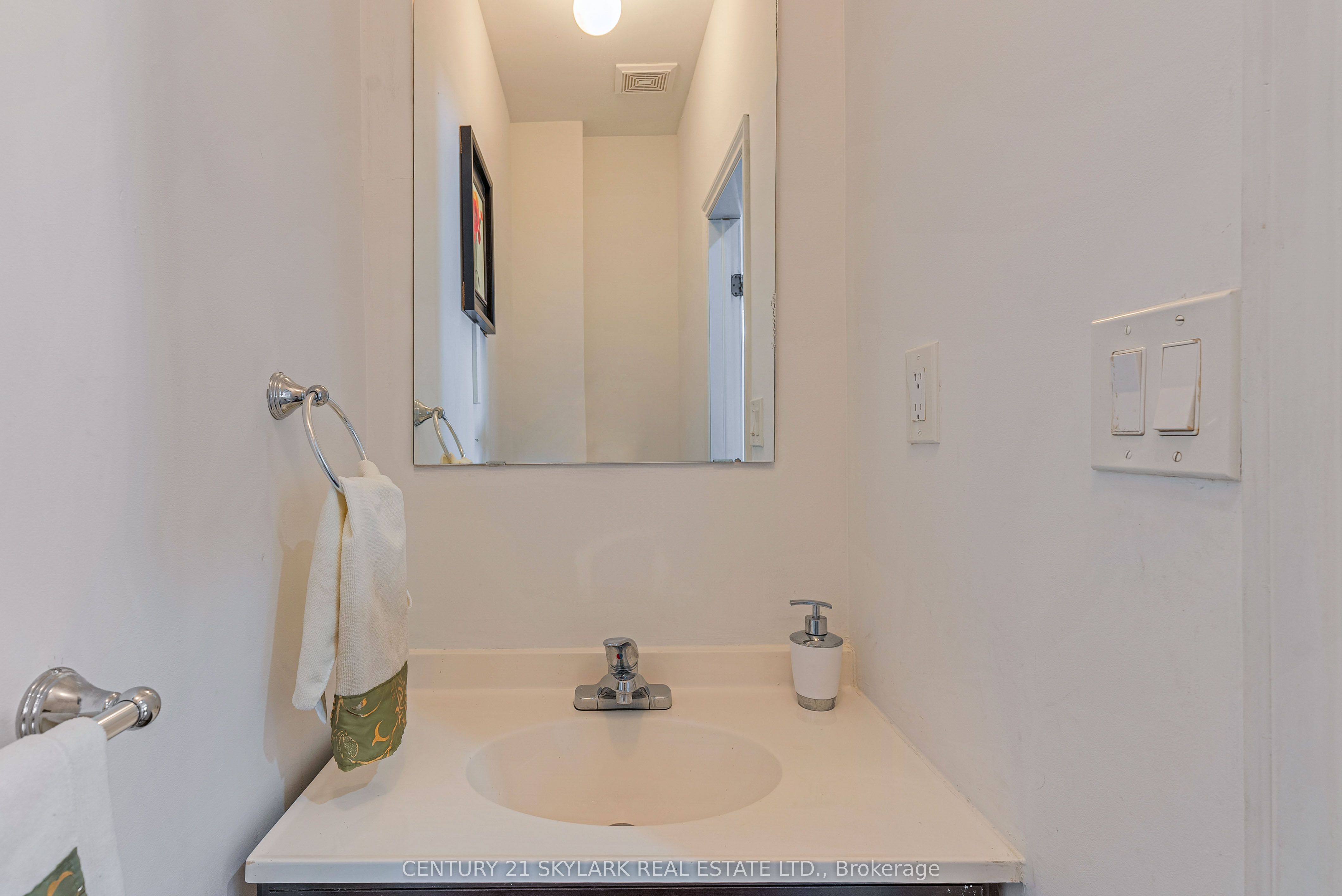 13 Ledgerock Road Property Photo 20