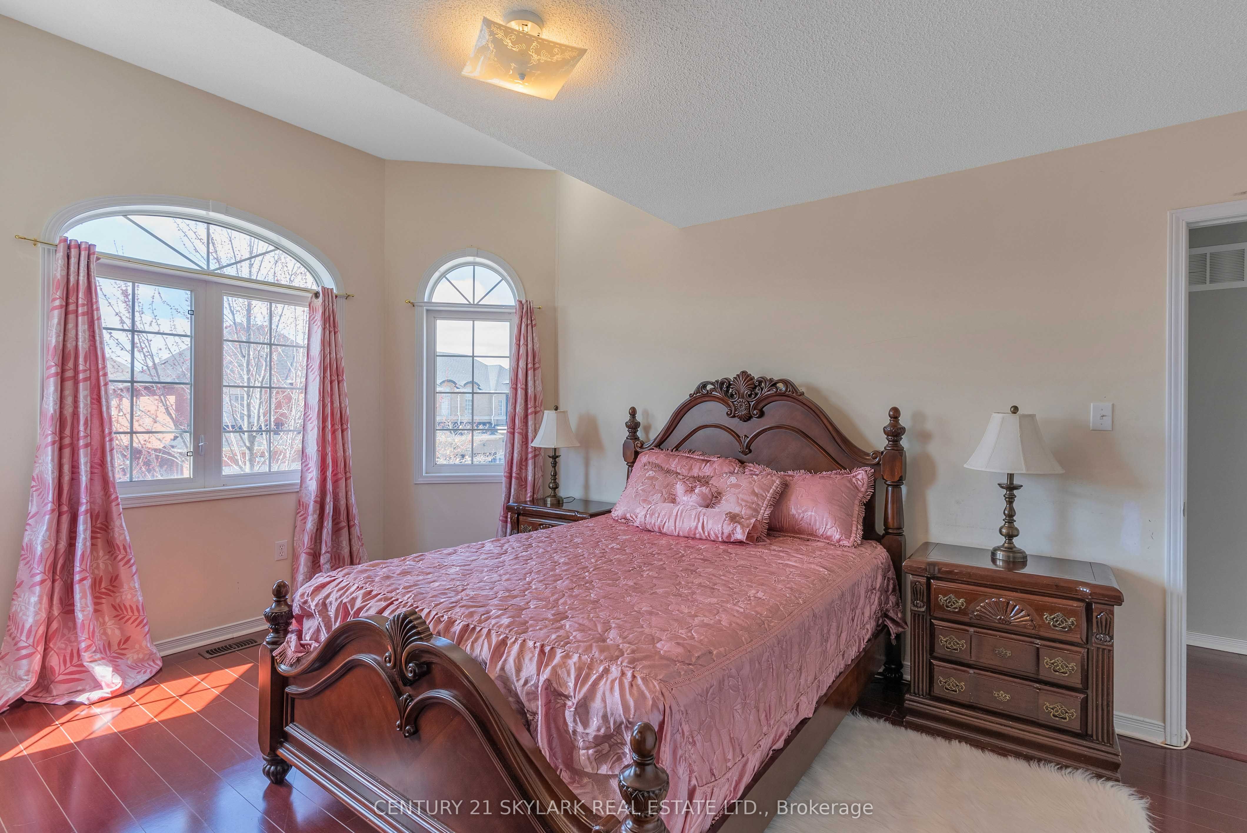 13 Ledgerock Road Property Photo 26