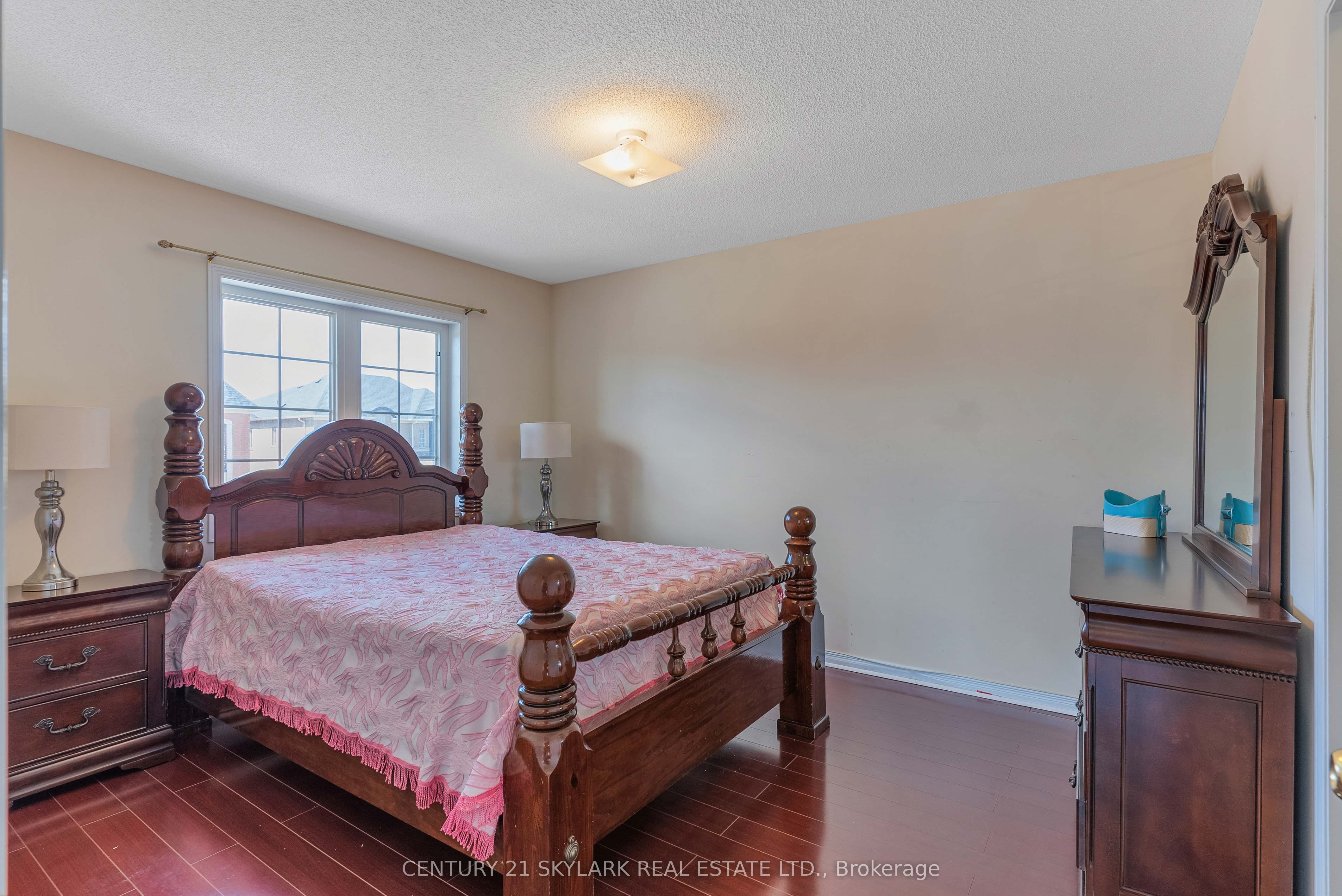 13 Ledgerock Road Property Photo 29