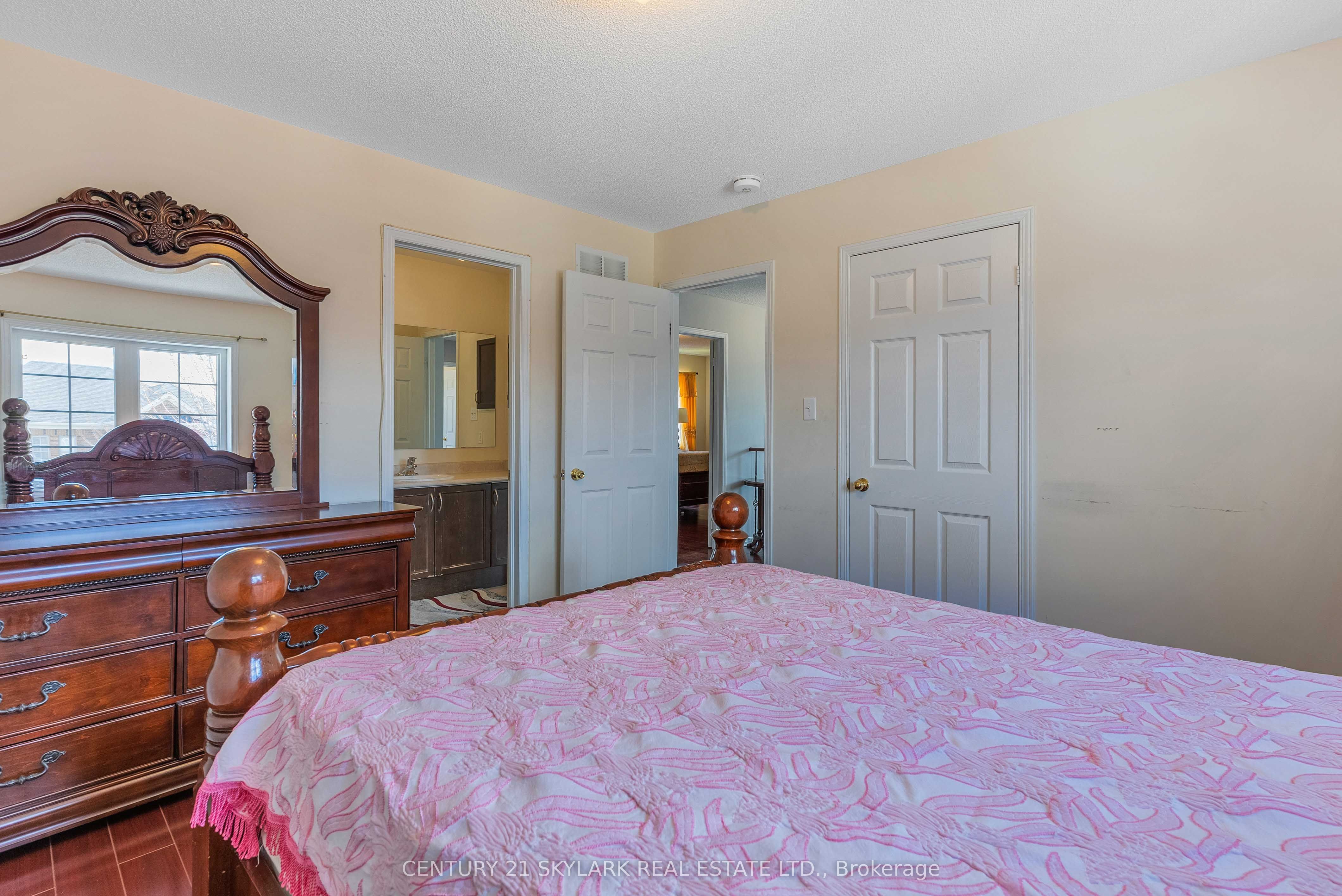 13 Ledgerock Road Property Photo 30