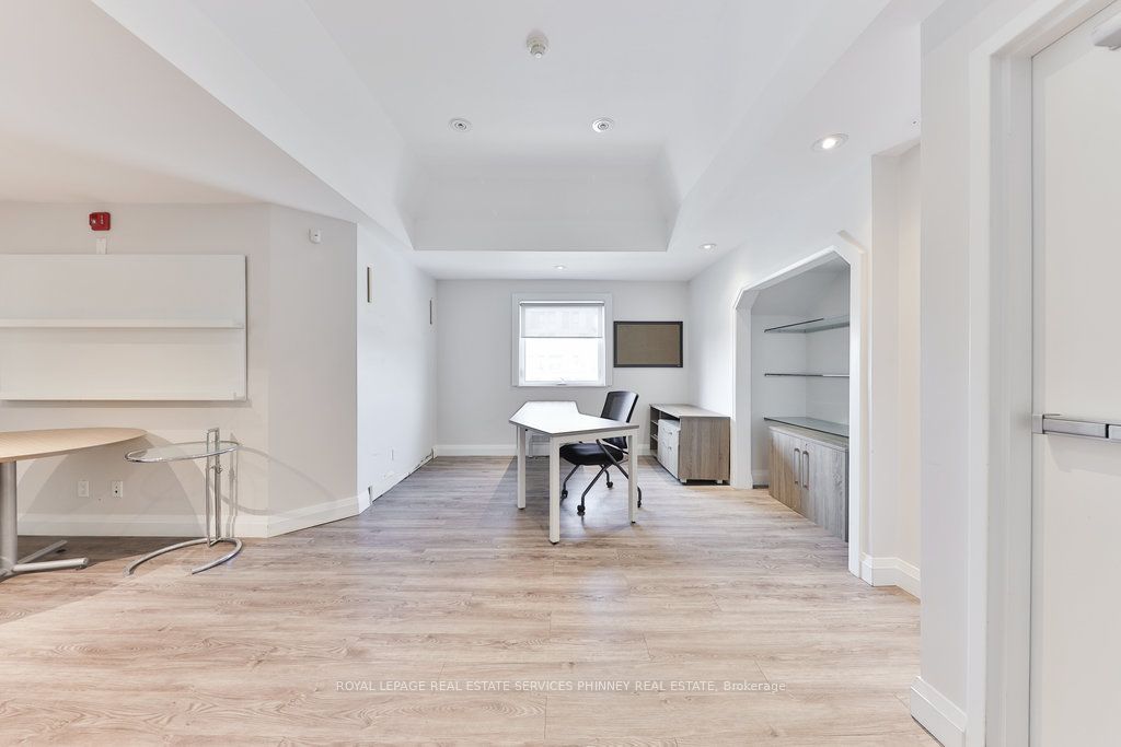 15 Mississauga Road S Property Photo 21