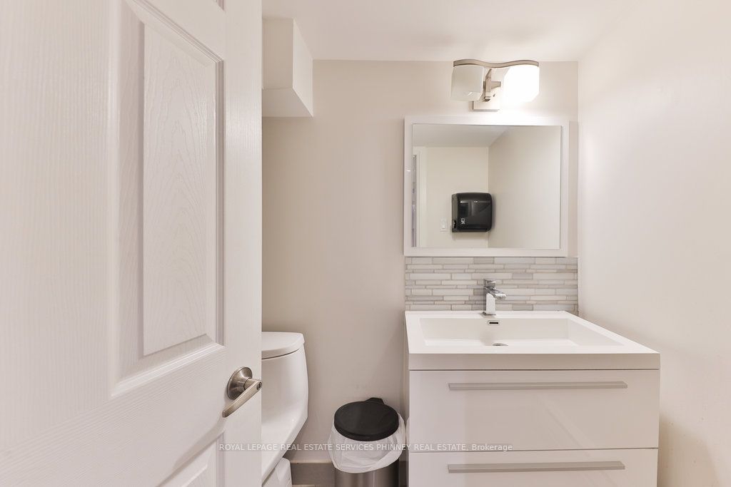 15 Mississauga Road S Property Photo 31