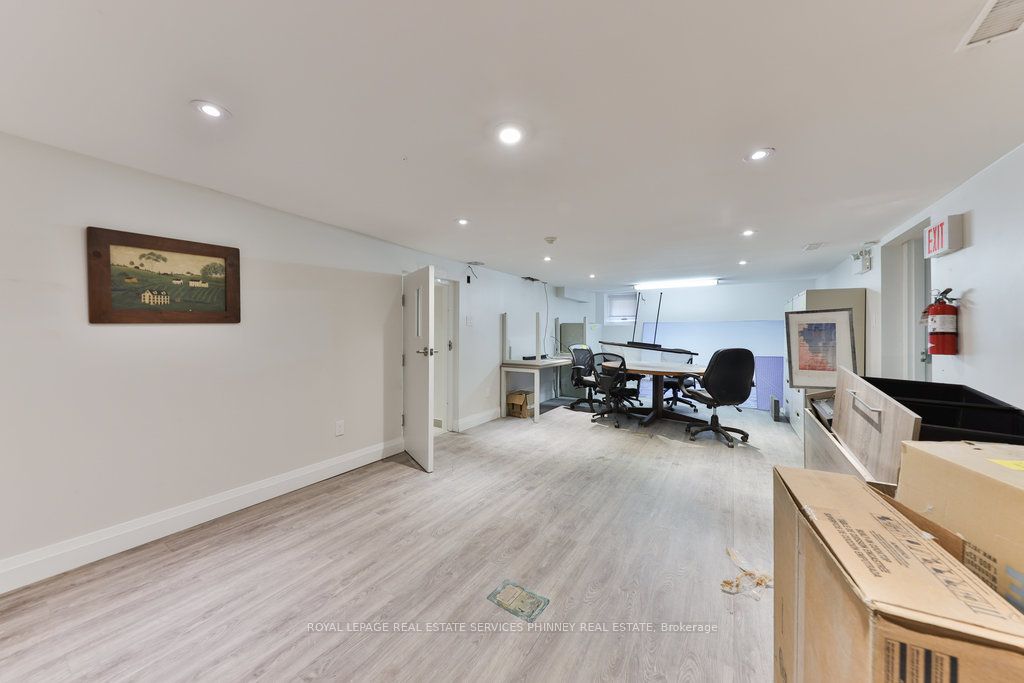 15 Mississauga Road S Property Photo 32