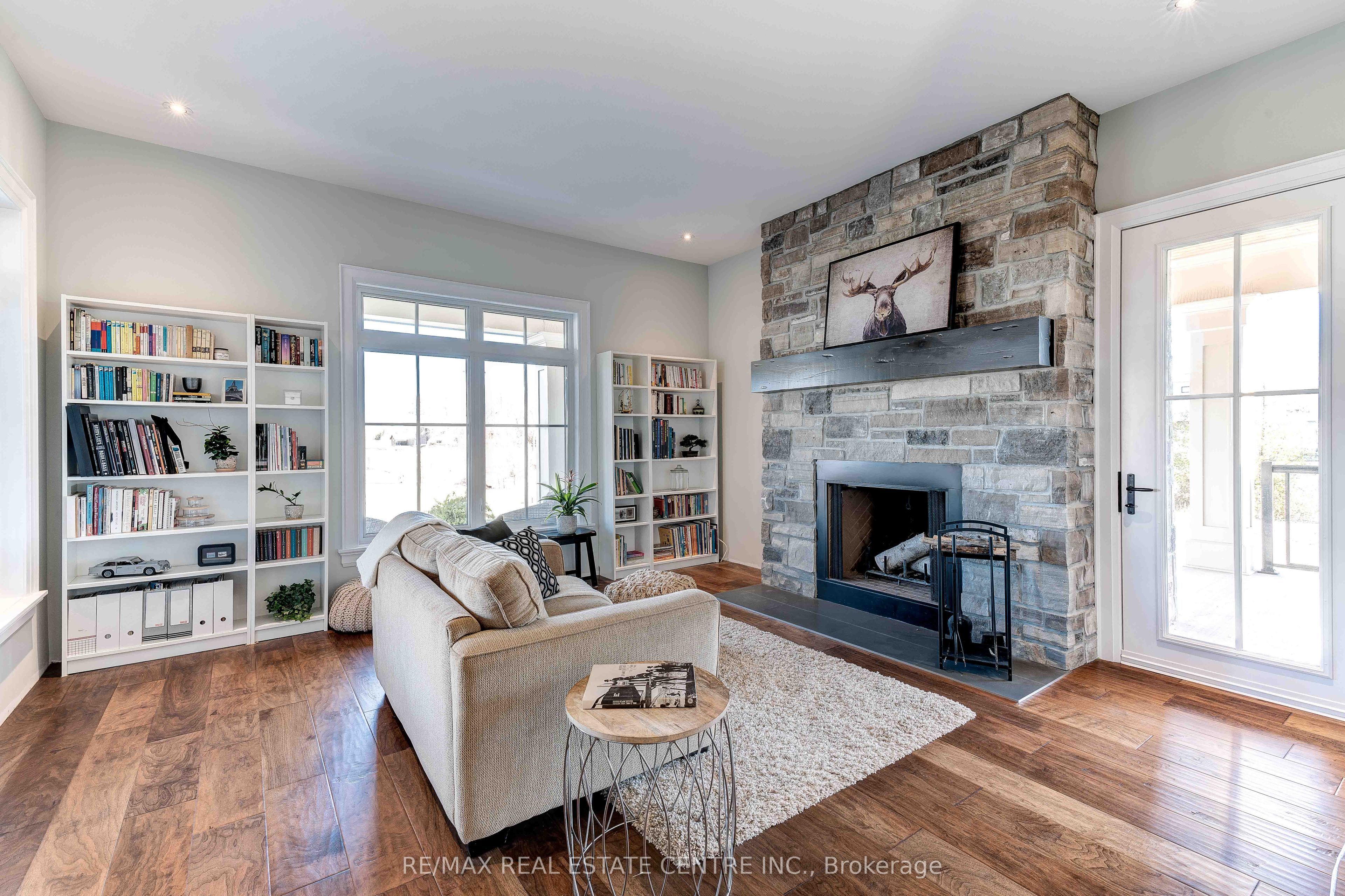 4496 Henderson Road Property Photo 12