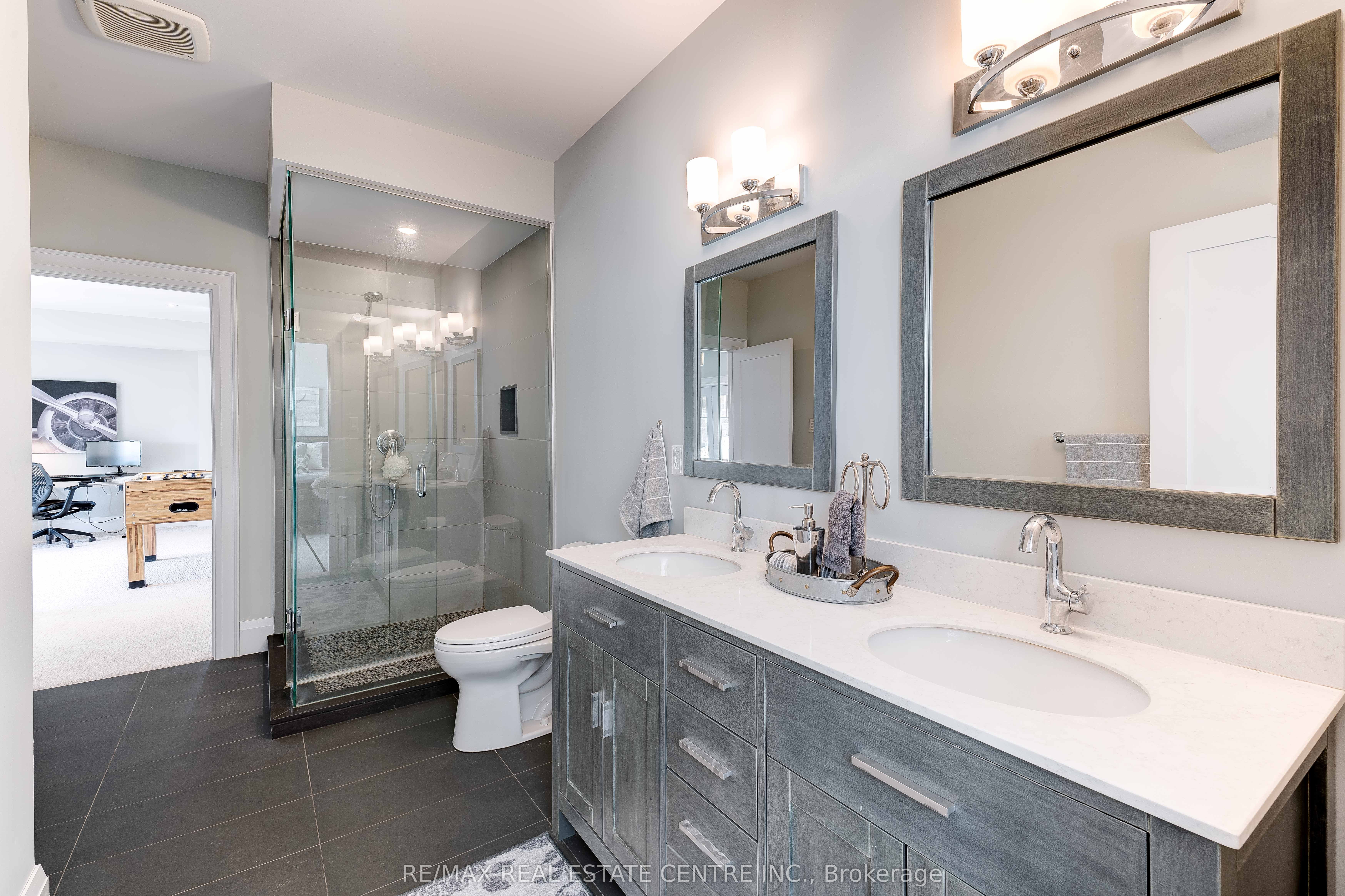 4496 Henderson Road Property Photo 19