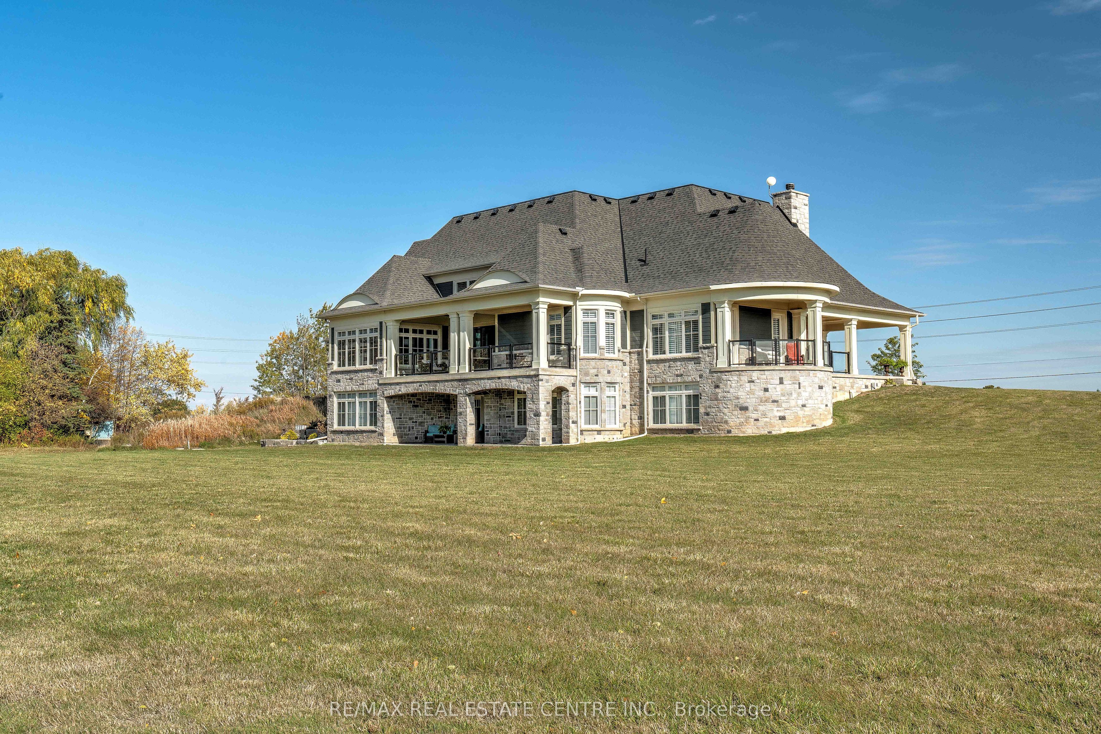 4496 Henderson Road Property Photo 26