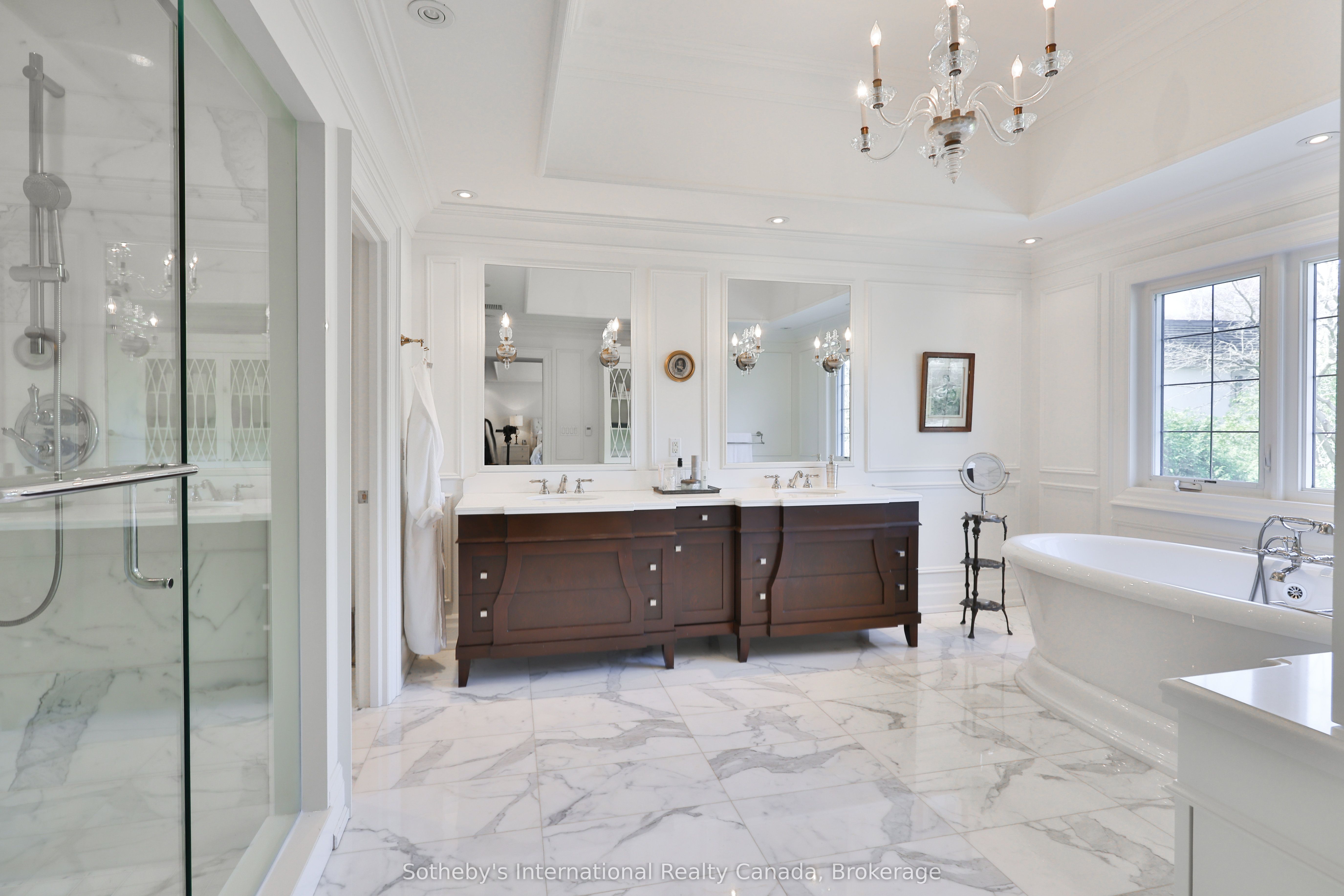 1497 Lakeshore Road W Property Photo 23