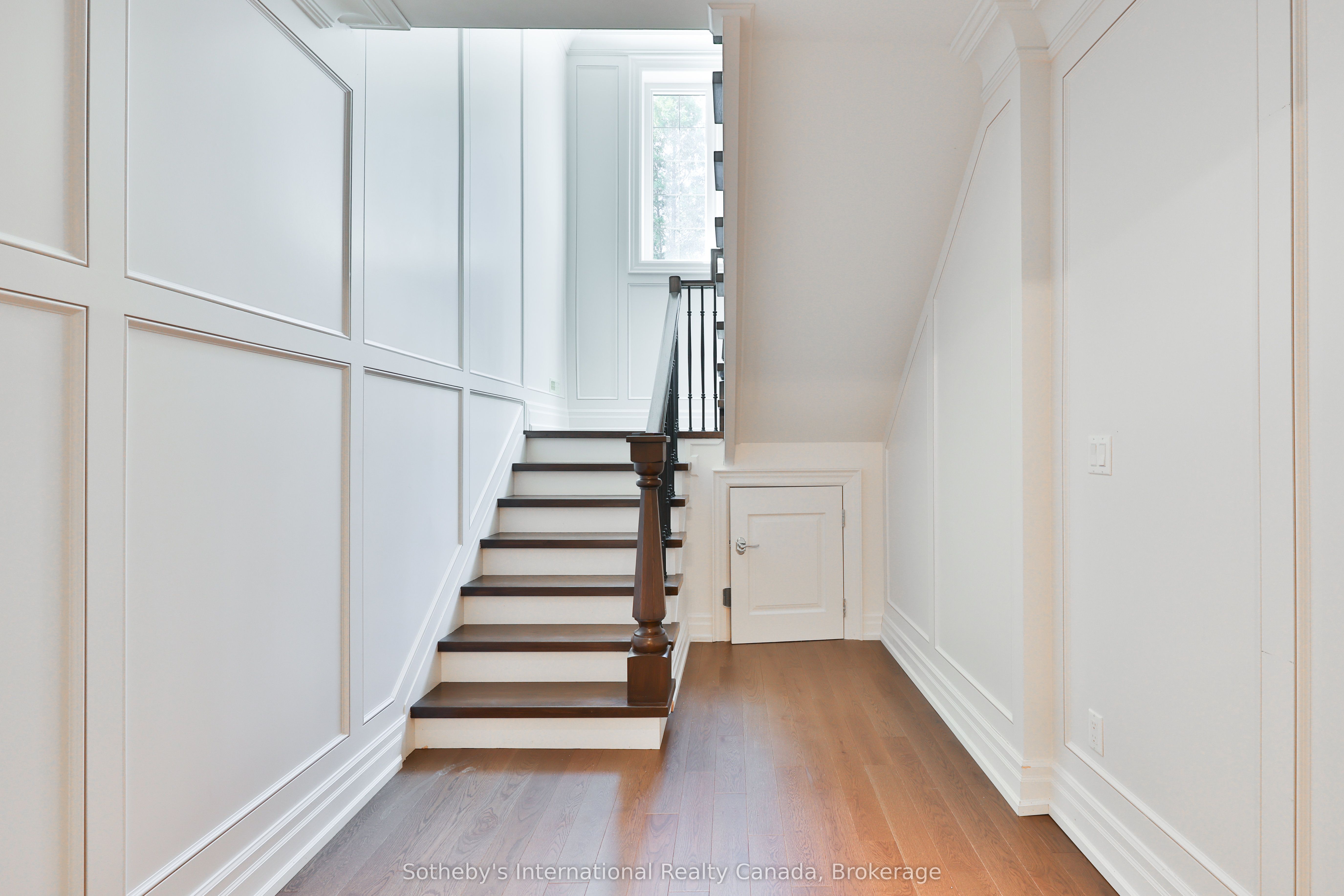 1497 Lakeshore Road W Property Photo 33