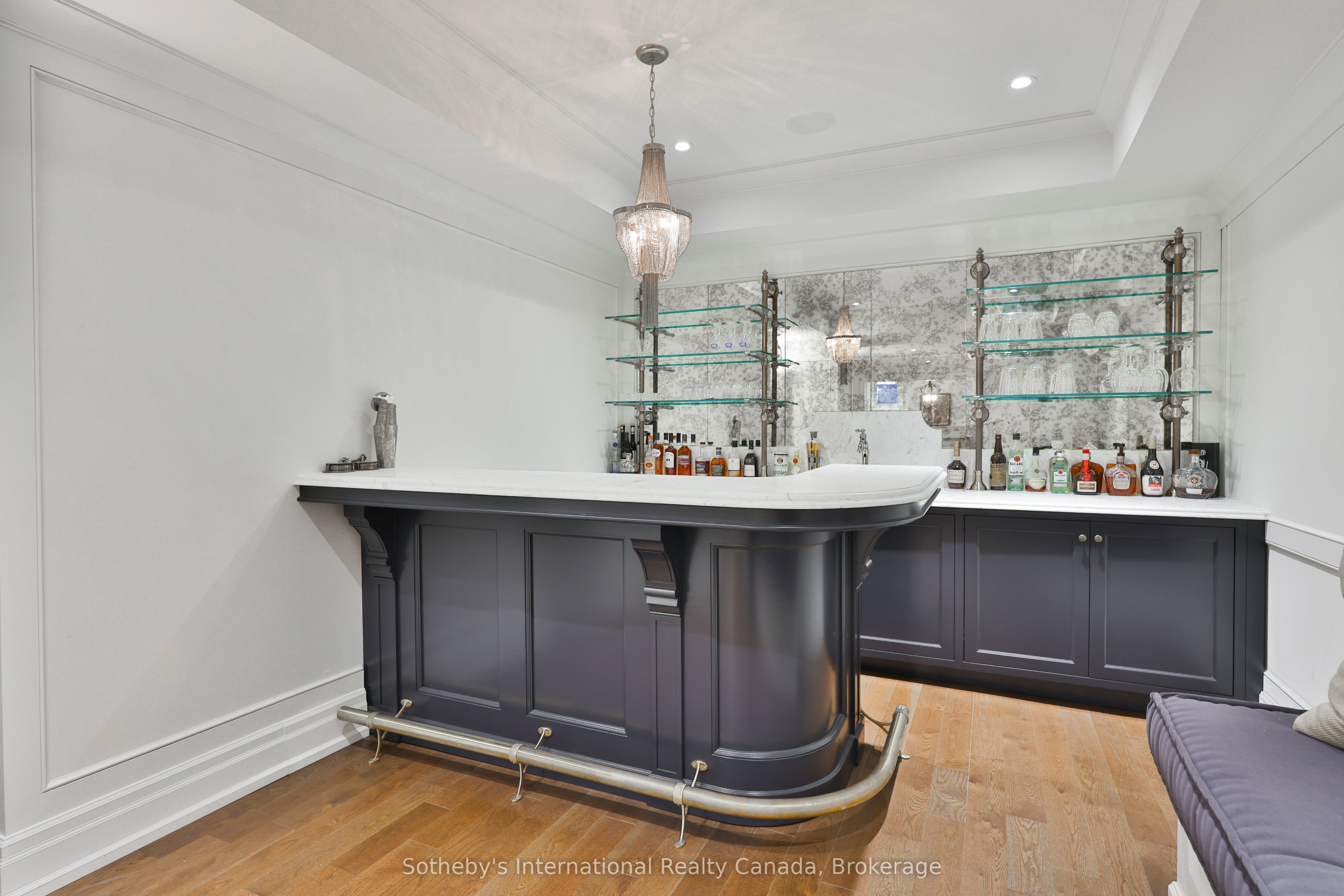 1497 Lakeshore Road W Property Photo 36