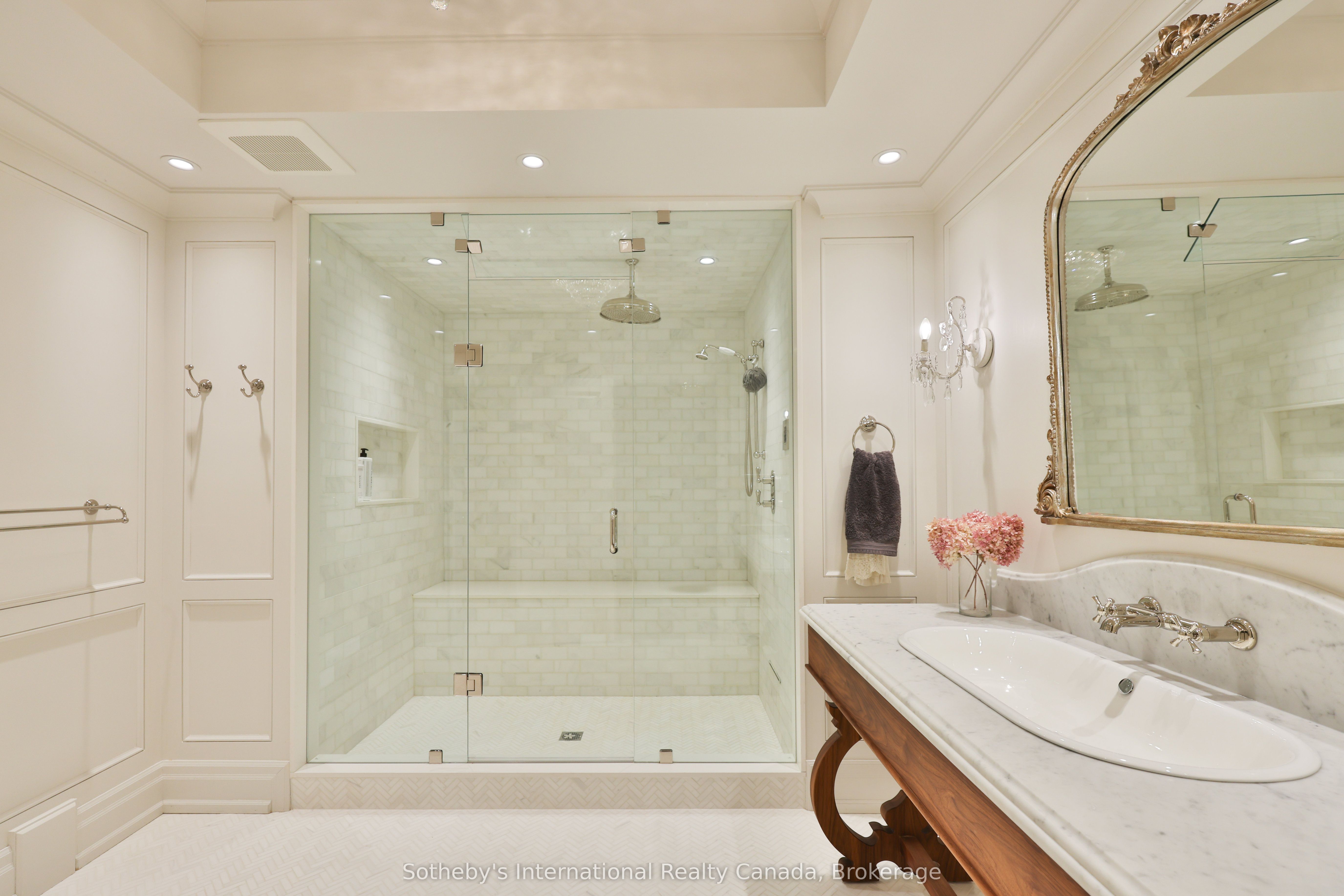 1497 Lakeshore Road W Property Photo 40