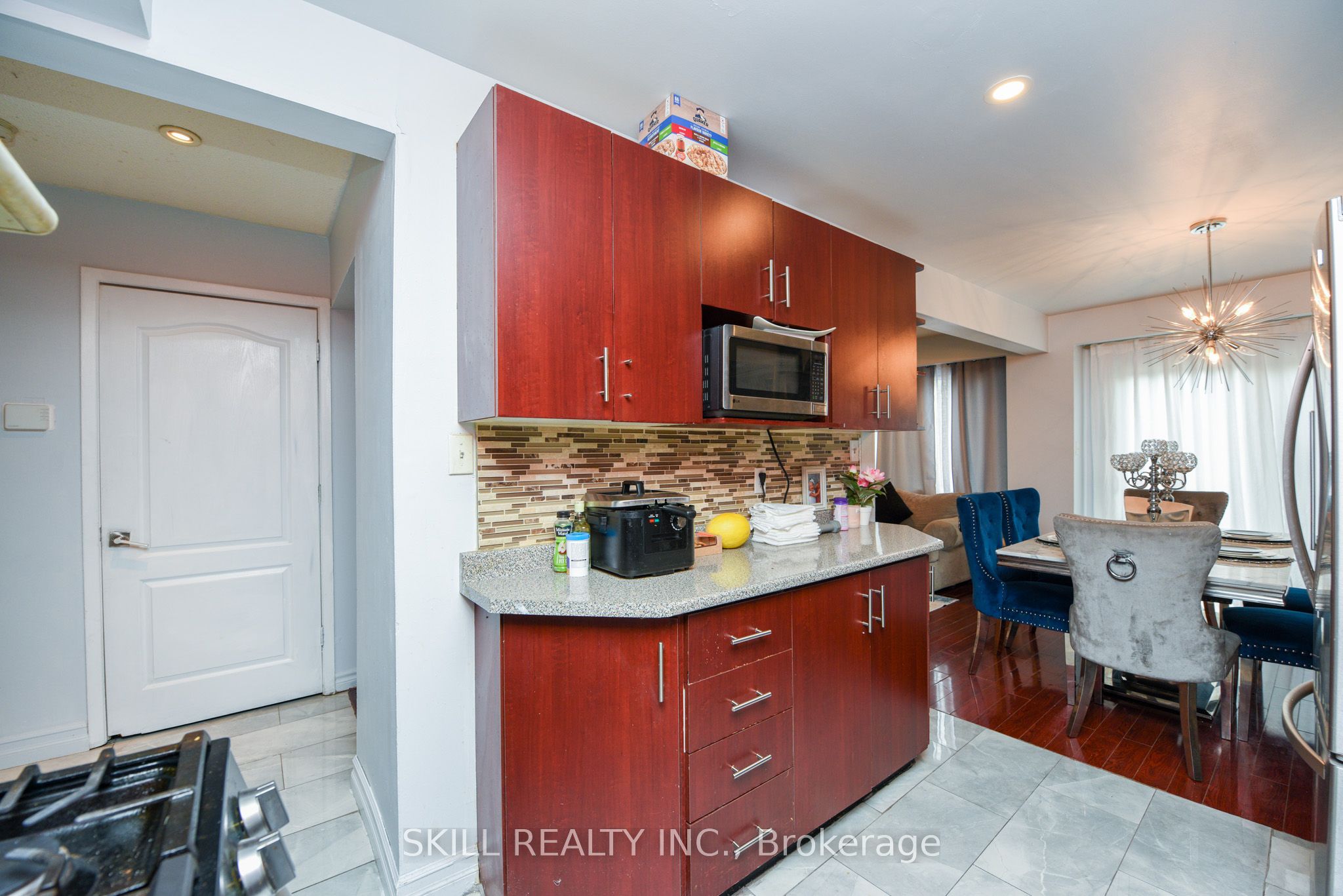 7500 Goreway Drive 92 Property Photo 13