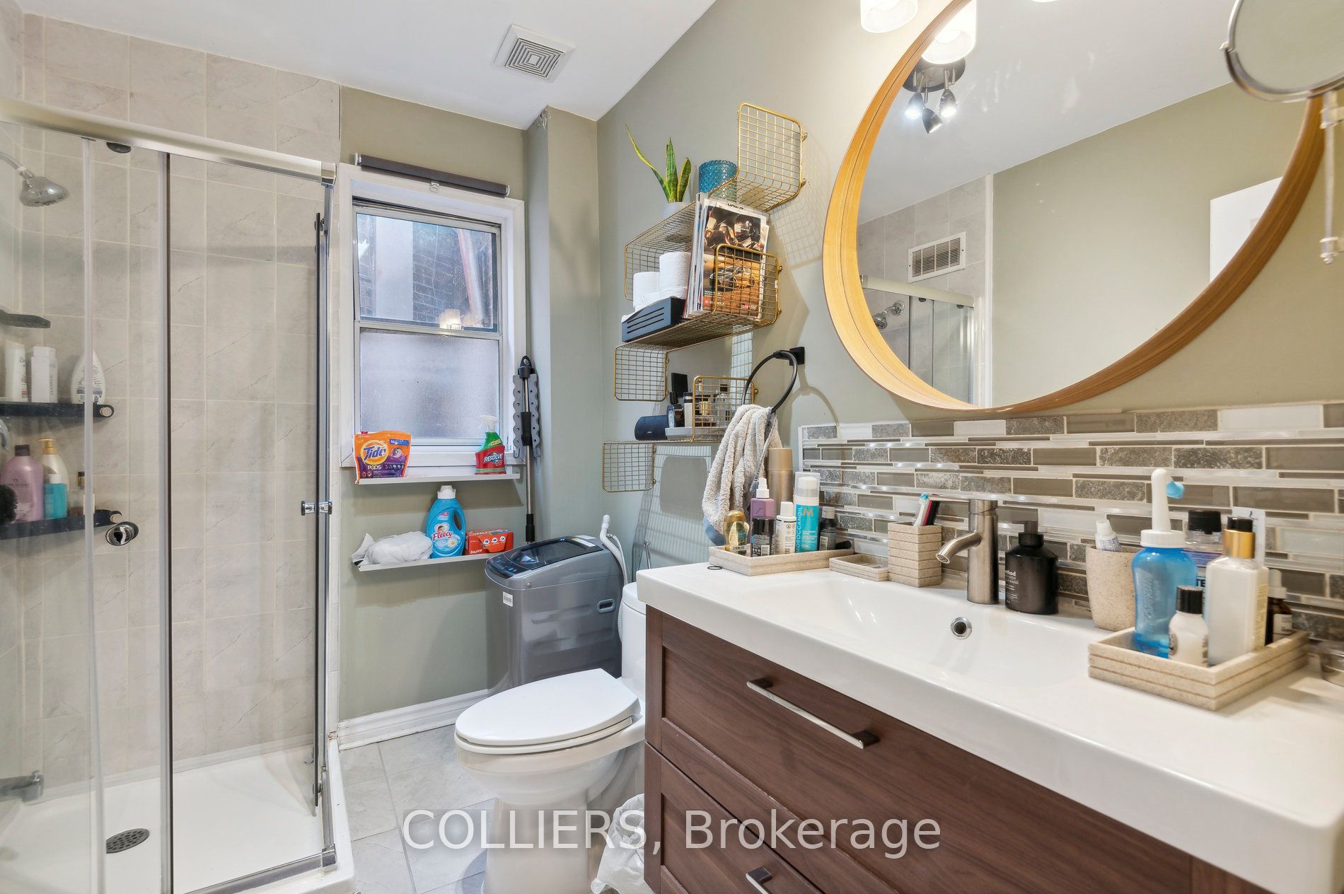 #ground Floor - 1576 Queen Street Property Photo 7