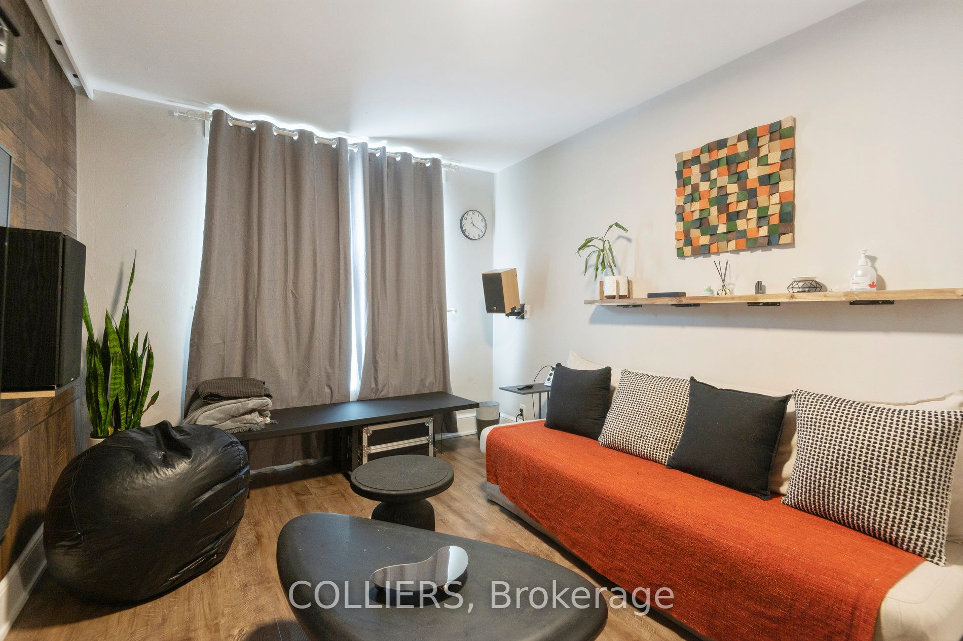 #ground Floor - 1576 Queen Street Property Photo 13