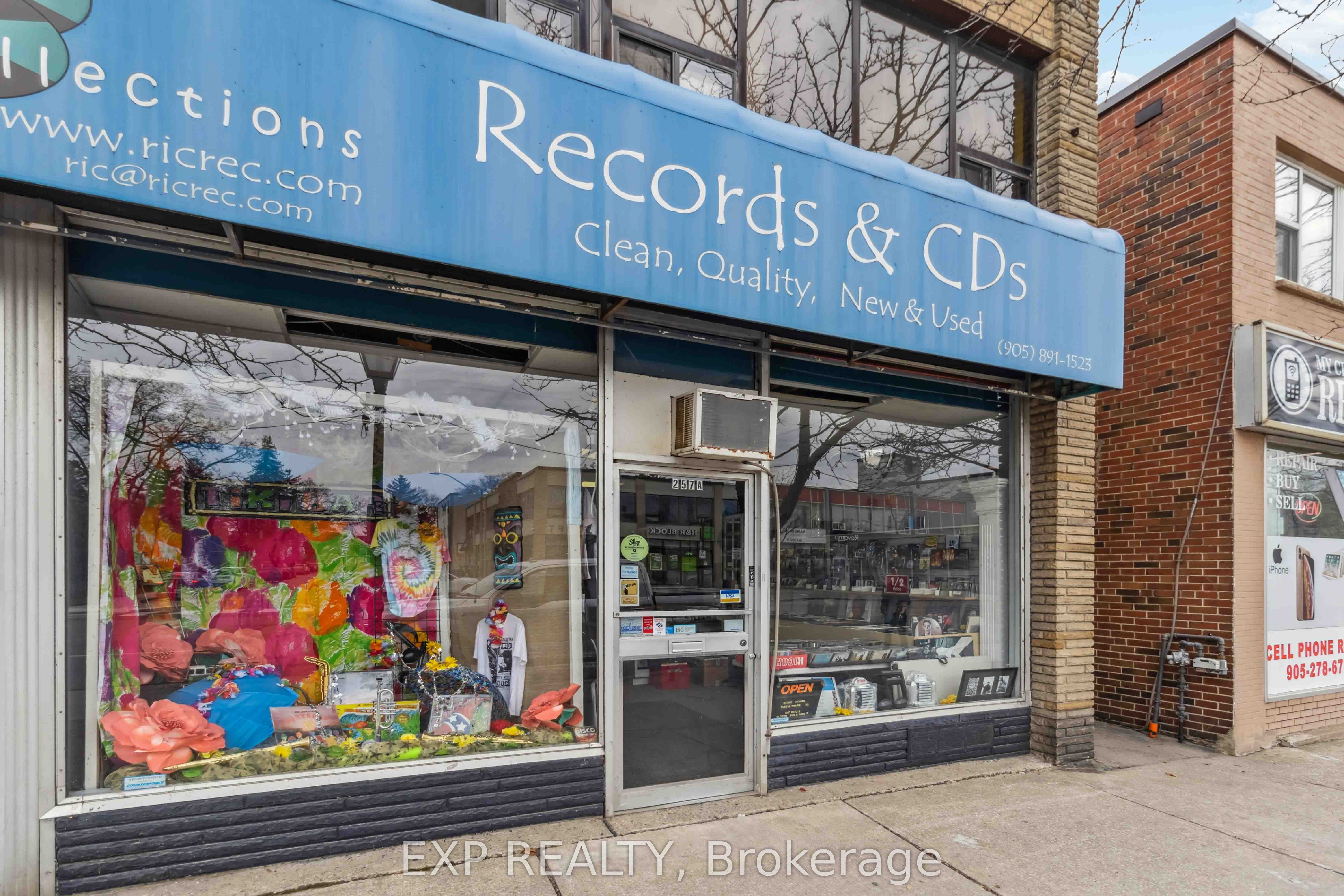 #main - 257 Lakeshore Road Property Photo 2
