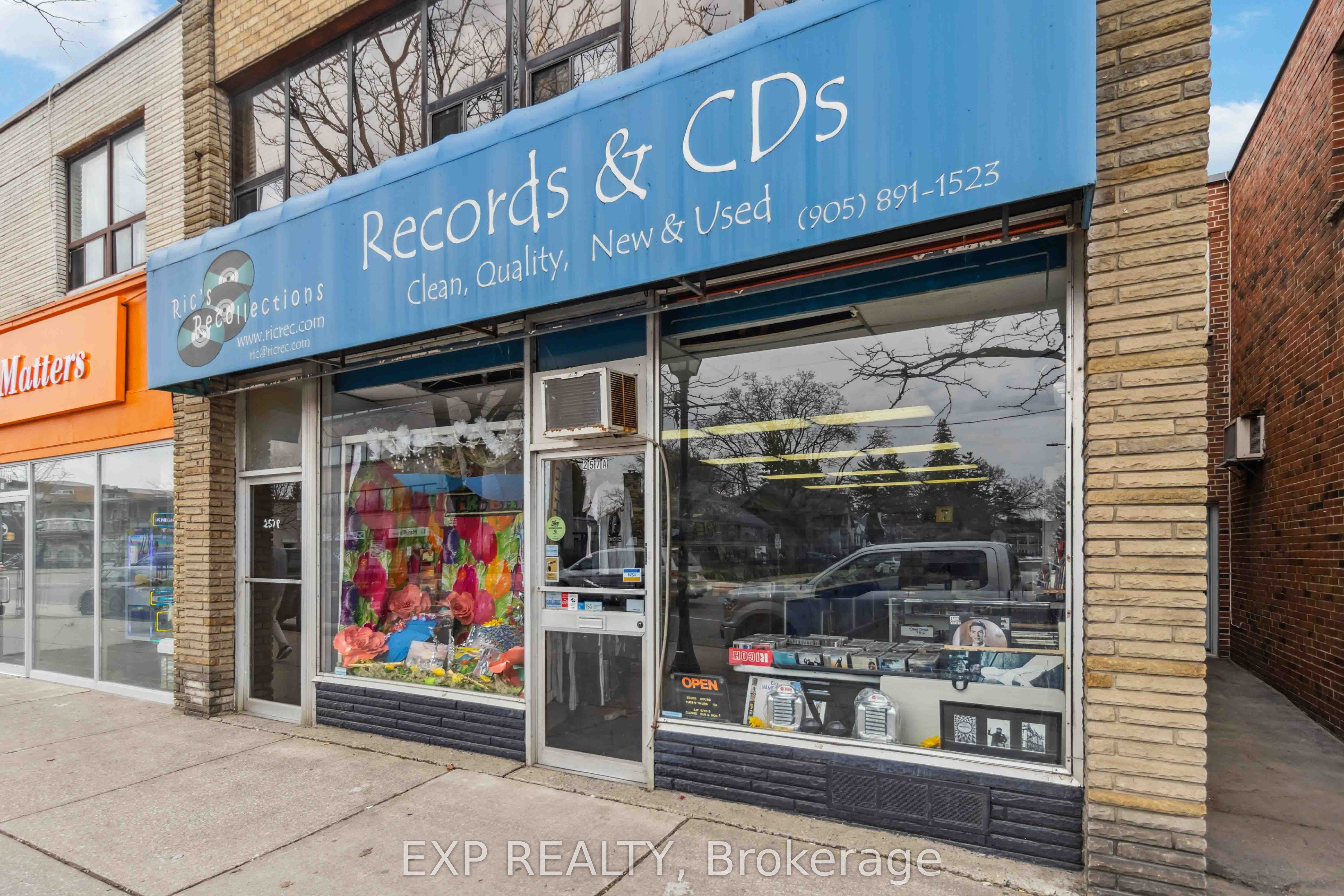 #main - 257 Lakeshore Road Property Photo 3