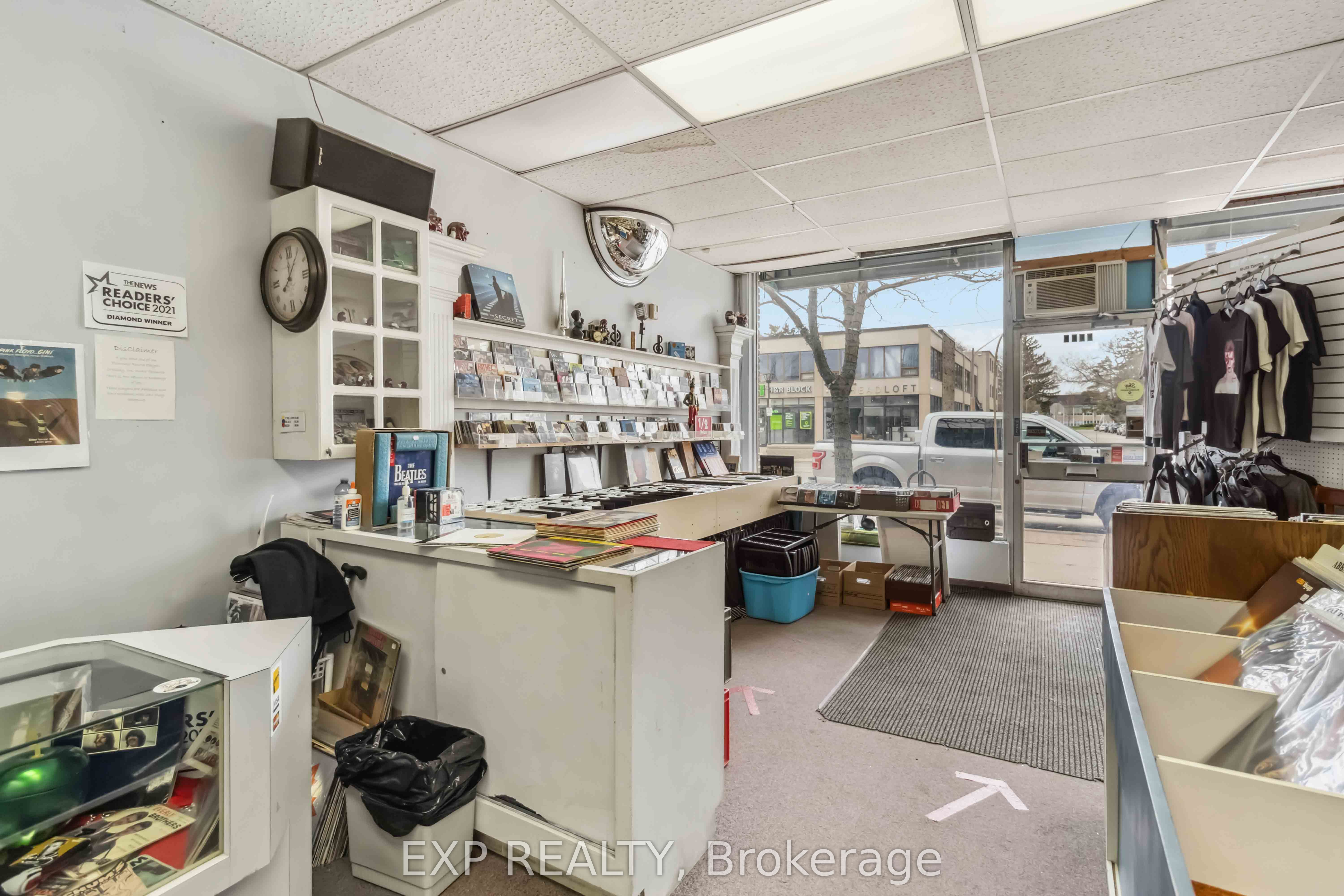 #main - 257 Lakeshore Road Property Photo 6